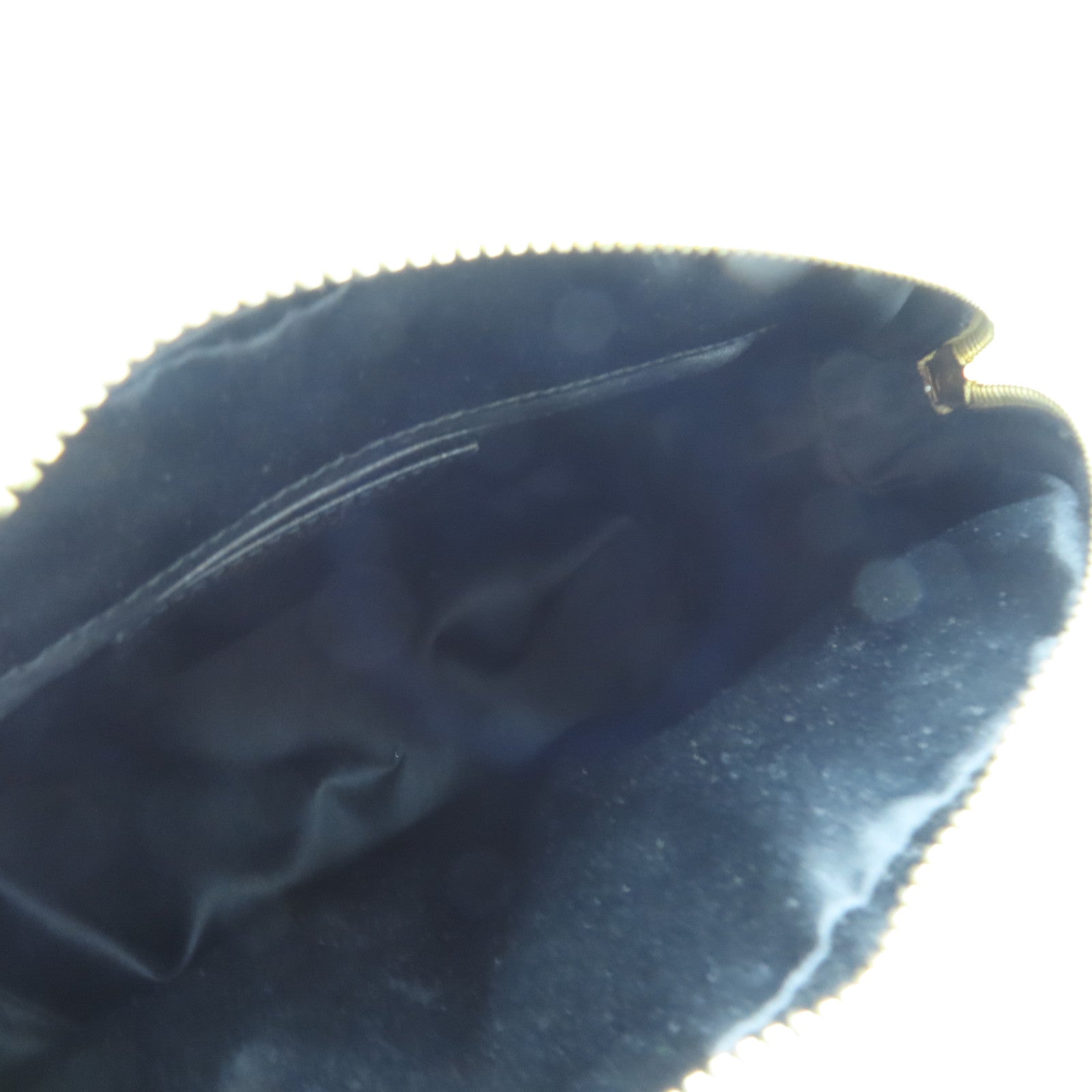 YVES SAINT LAURENT 牛皮皮革Shoulder Bag金扣肩背袋銀色