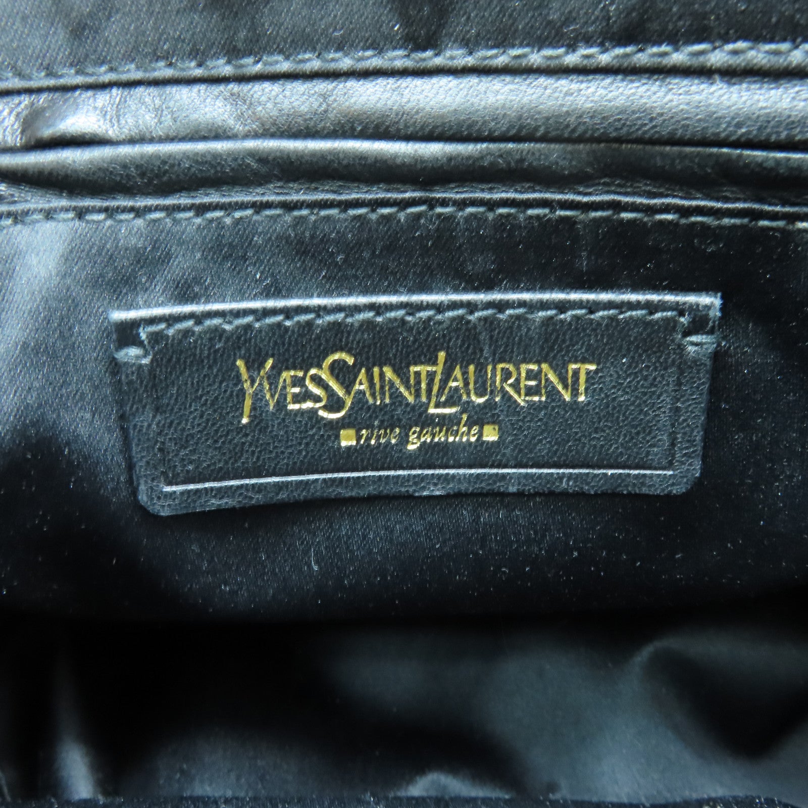 YVES SAINT LAURENT 牛皮皮革Shoulder Bag金扣肩背袋銀色