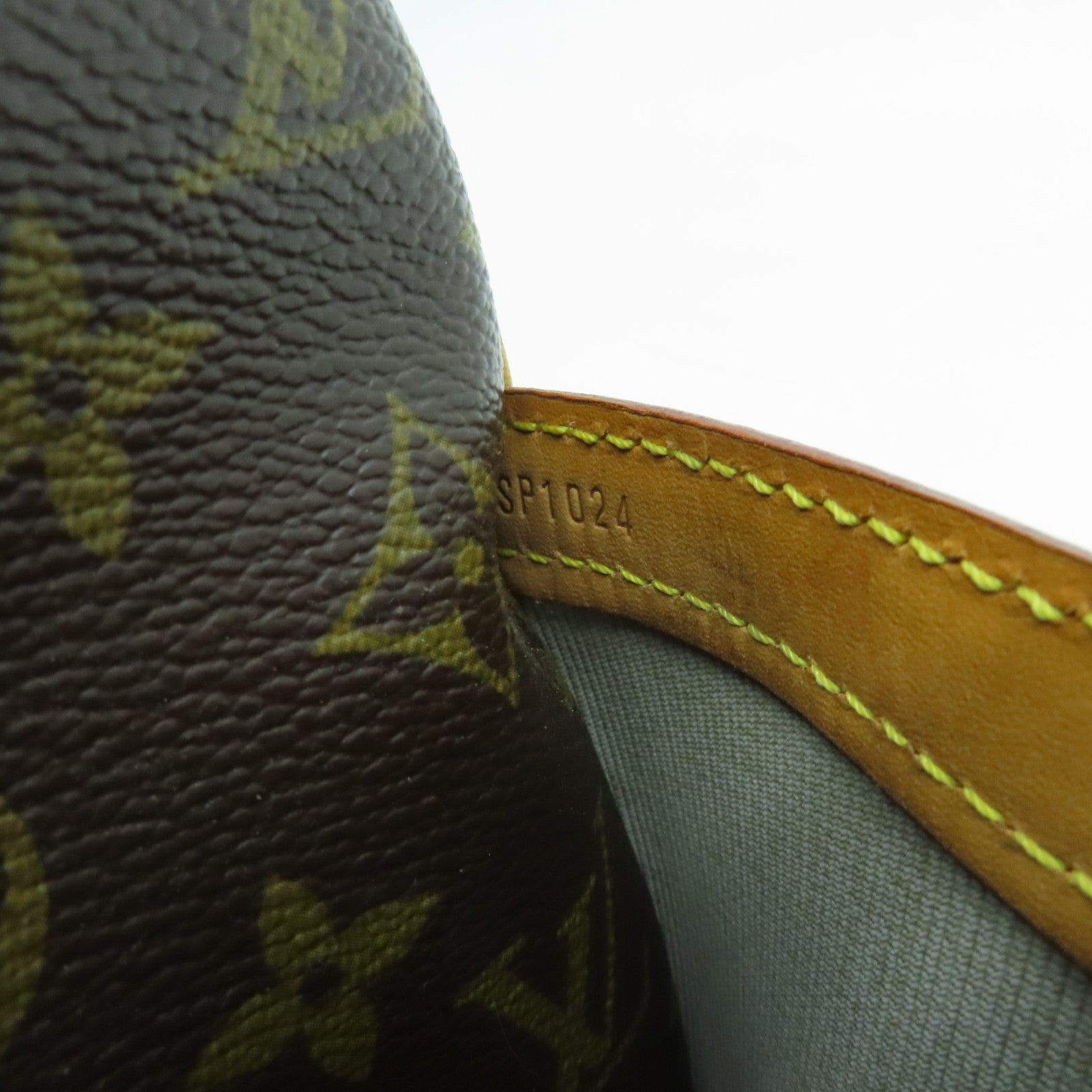 LOUIS VUITTON Monogram Reporter PM Gold Buckle Shoulder Bag Brown