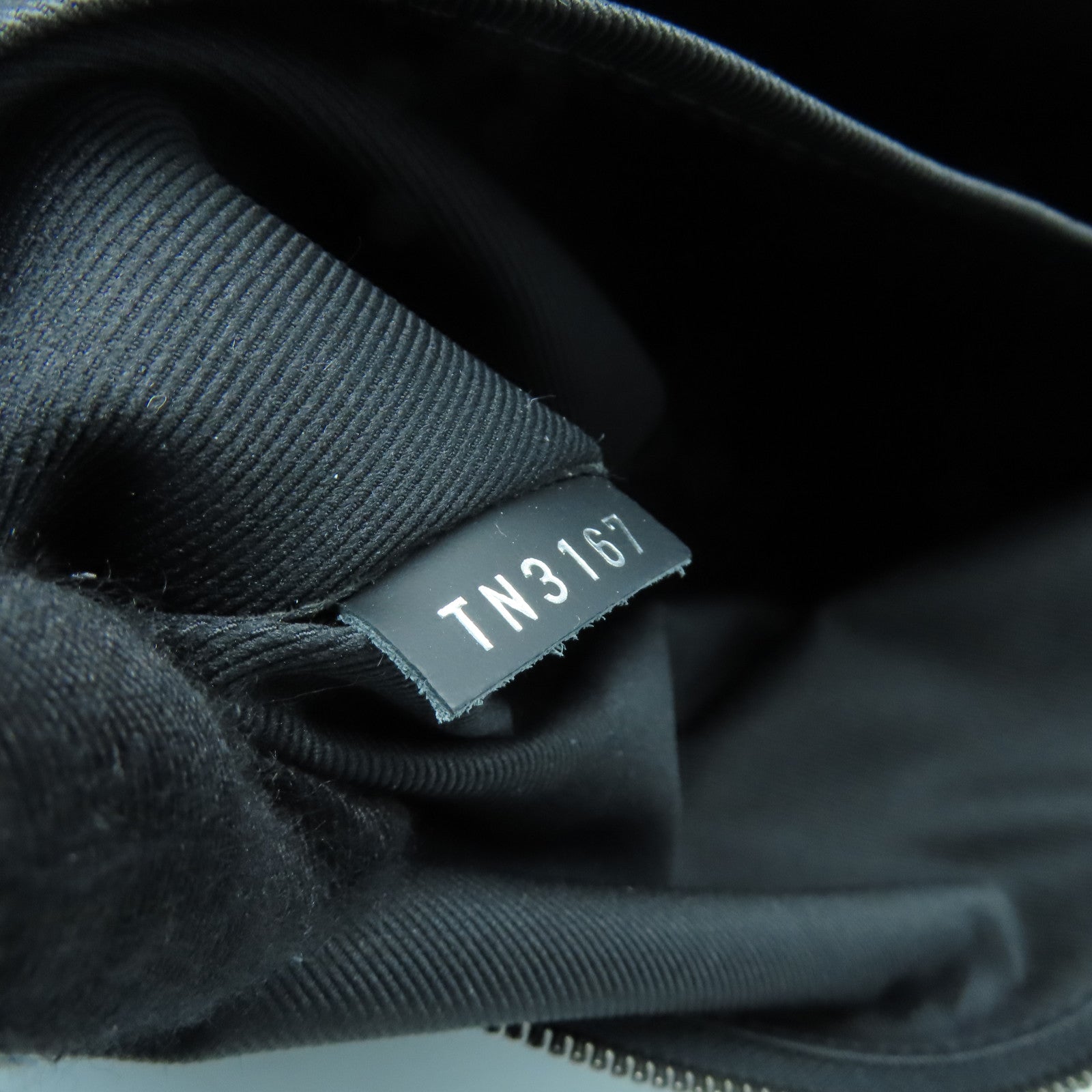 LOUIS VUITTON Monogram Eclipse Discovery Pochette銀扣手拿包黑色