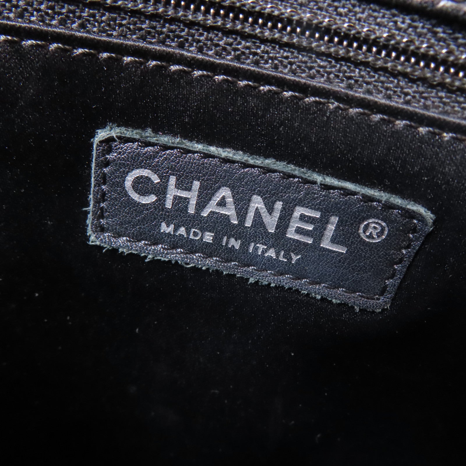 CHANEL 菱格Caviar皮革GST銀扣肩背袋黑色