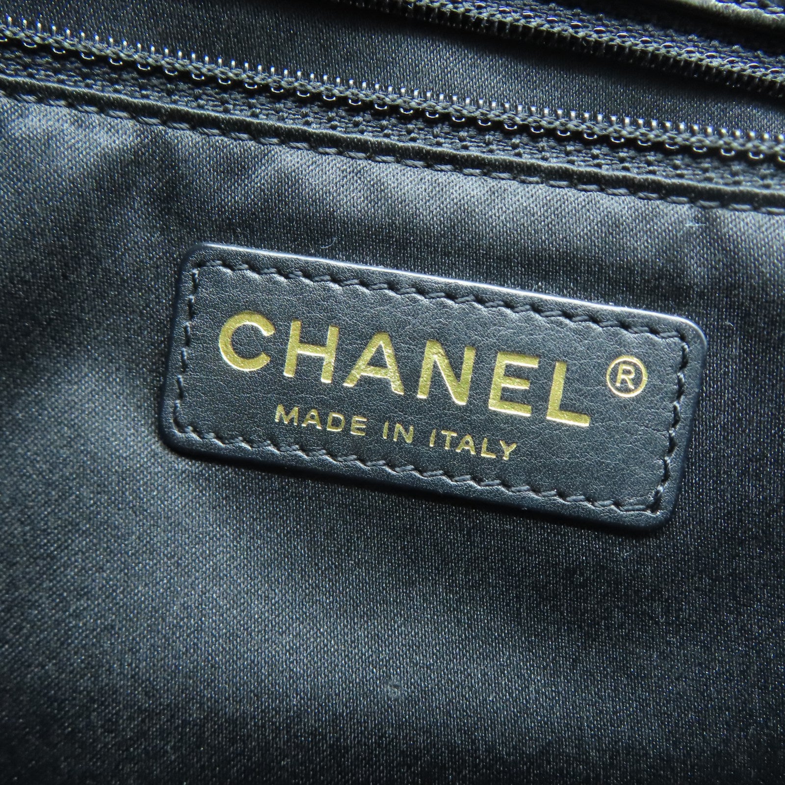 CHANEL 菱格牛皮皮革GST金扣鏈帶肩背袋黑色