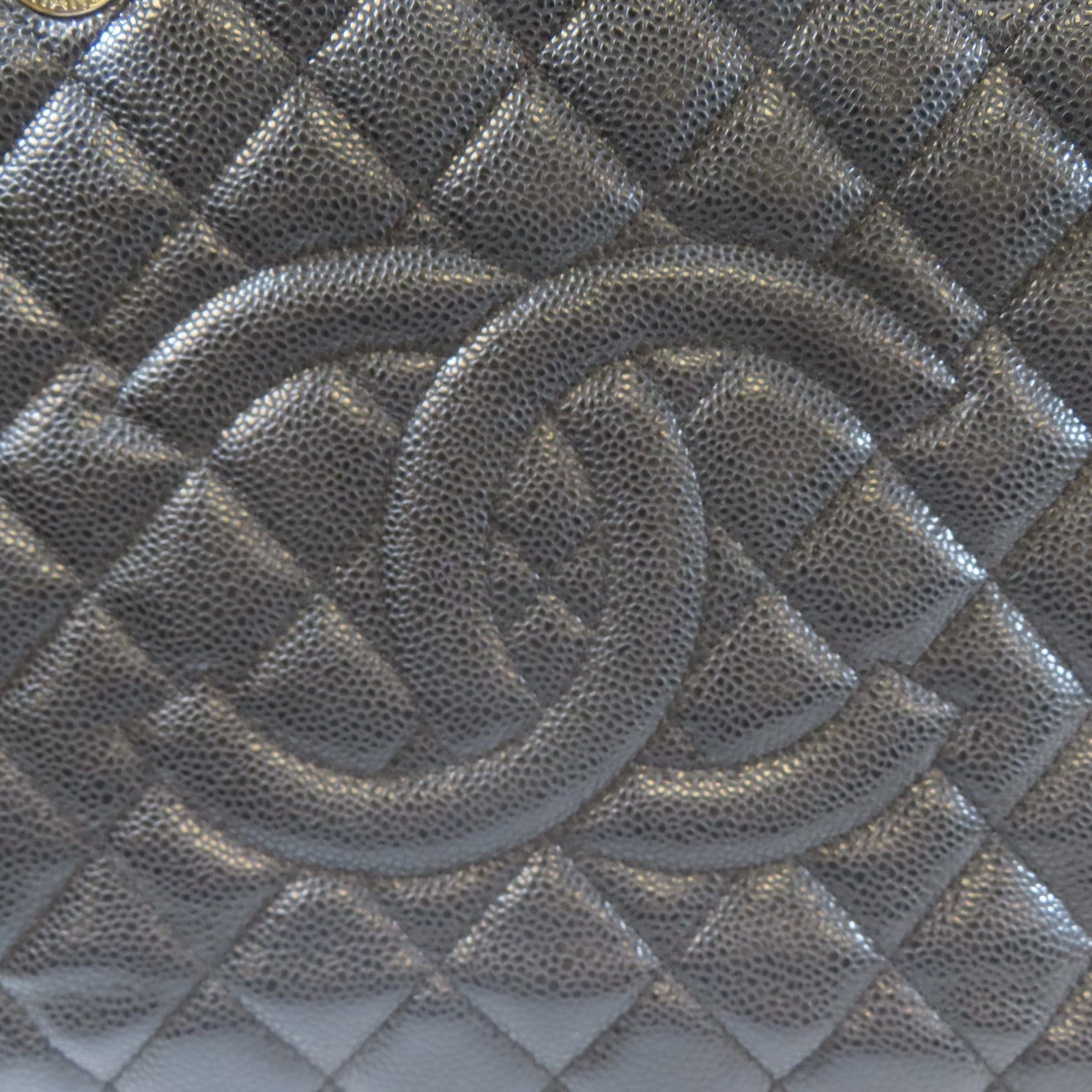 CHANEL 菱格Caviar皮革GST銀扣肩背袋黑色