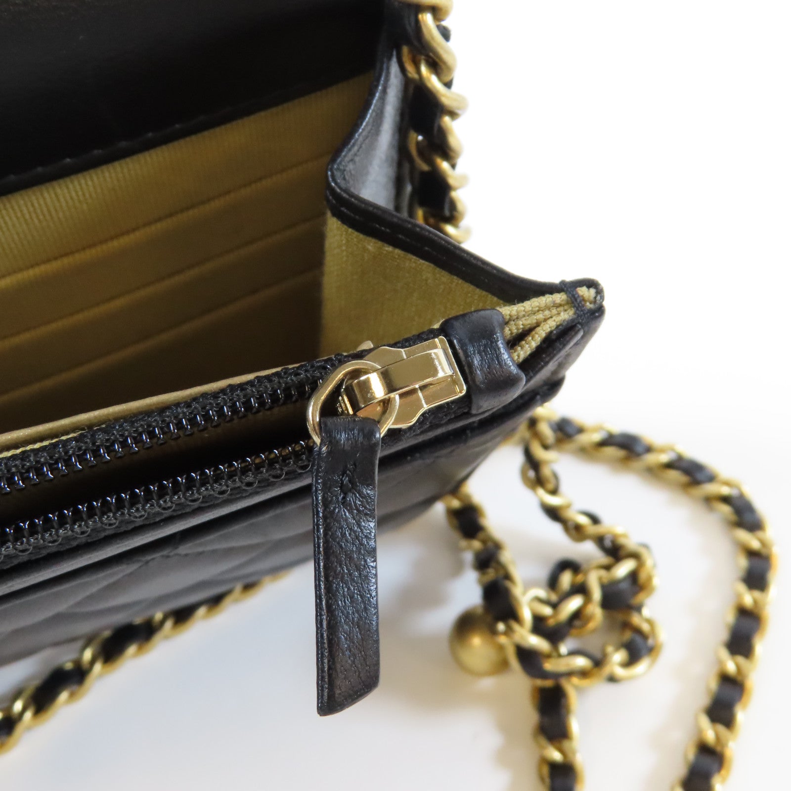 CHANEL 菱格羊皮皮革Gold Ball Wallet On Chain金扣鏈帶肩背袋黑色