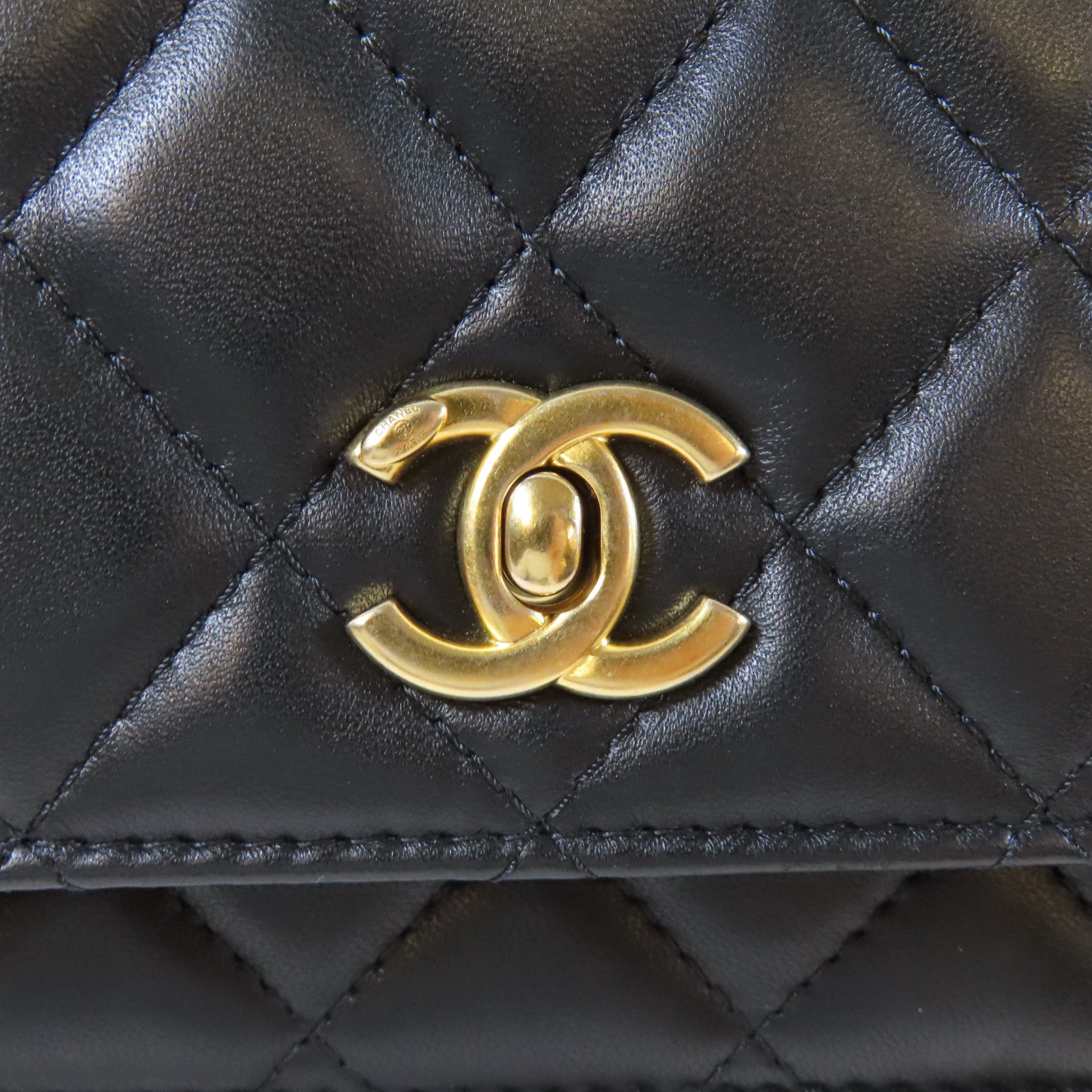 CHANEL 菱格羊皮皮革Gold Ball Wallet On Chain金扣鏈帶肩背袋黑色