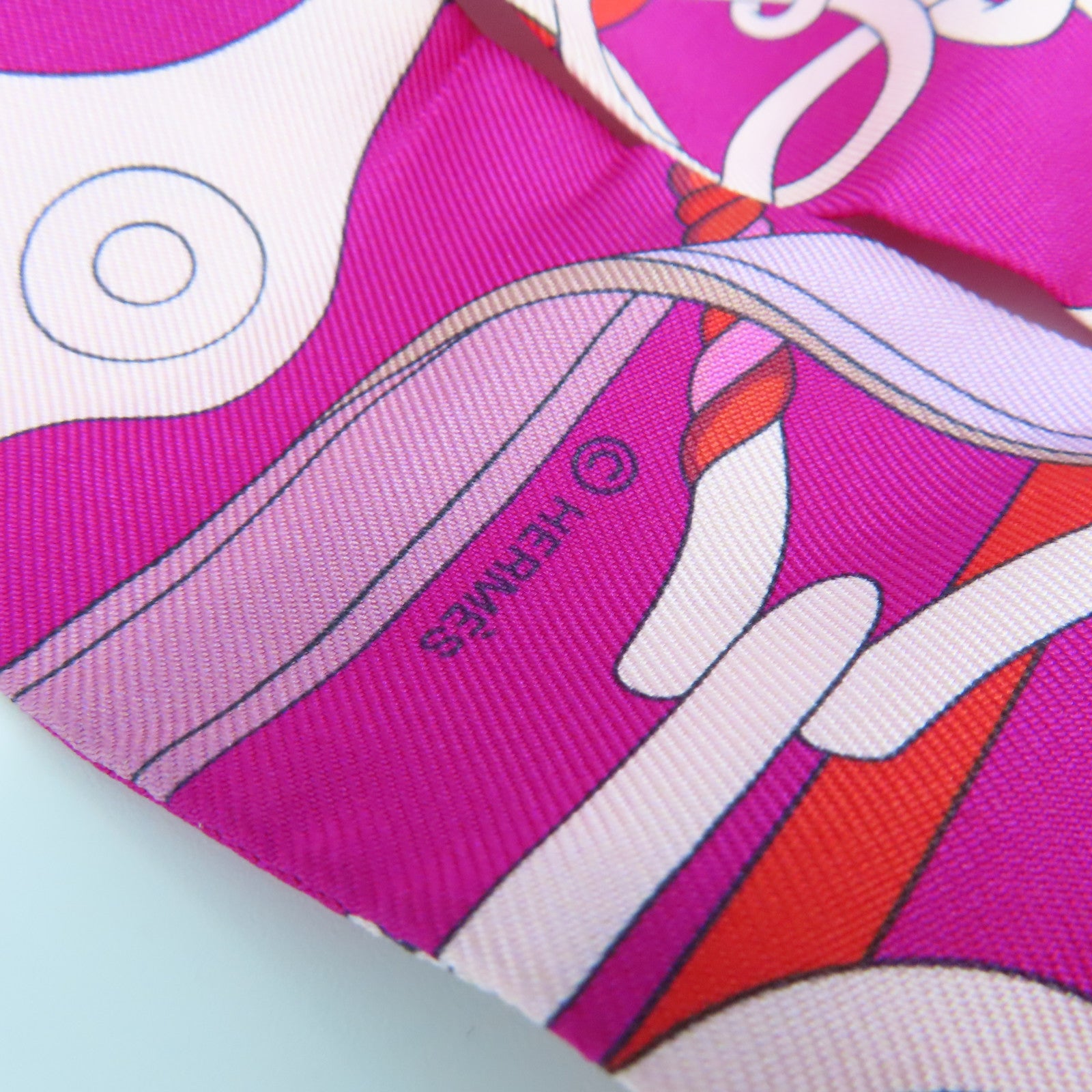 HERMES Silk Twilly Scarf Pink