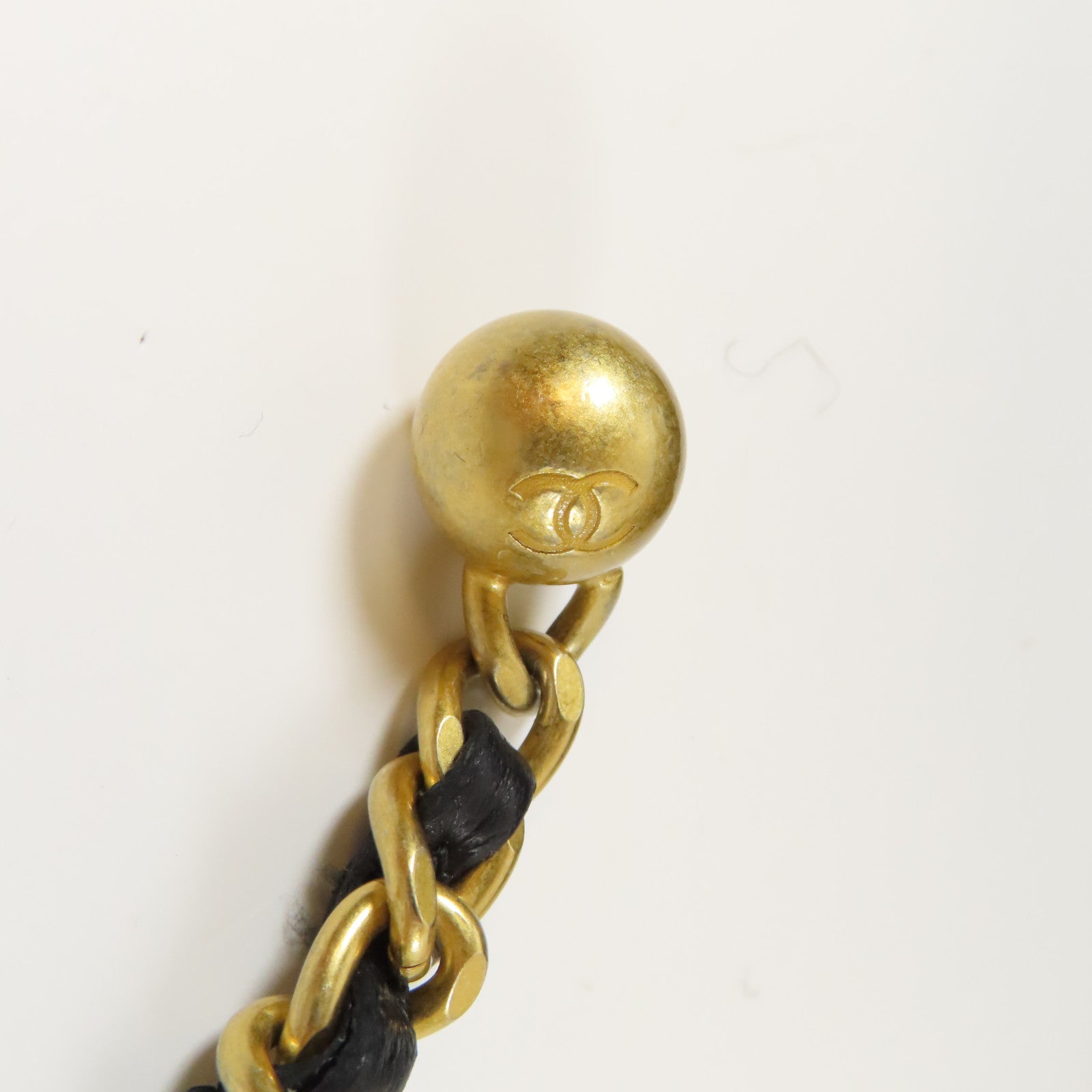 CHANEL 菱格羊皮皮革Gold Ball Wallet On Chain金扣鏈帶肩背袋黑色