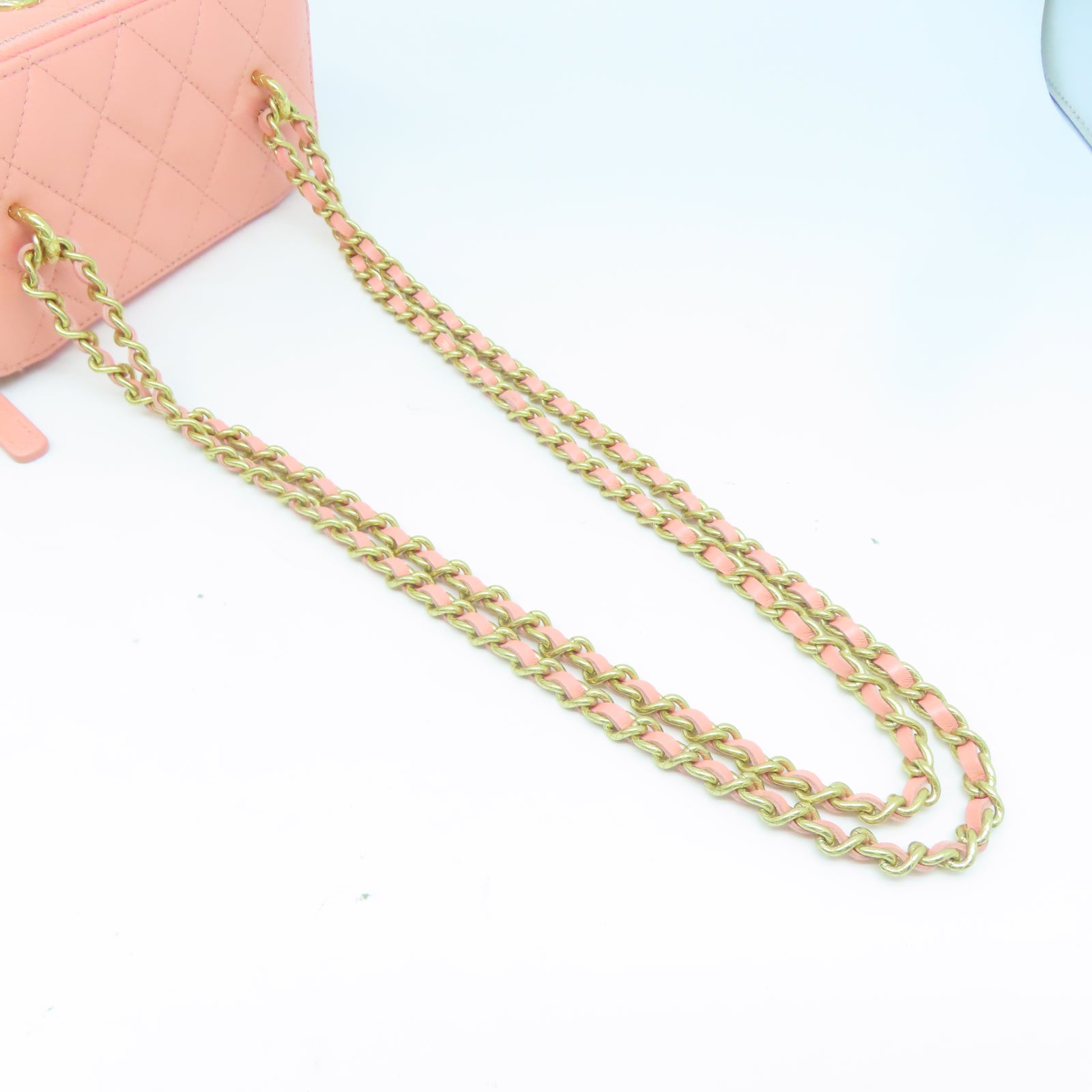 CHANEL 菱格羊皮皮革Chain Shoulder金扣鏈帶肩背袋粉紅色