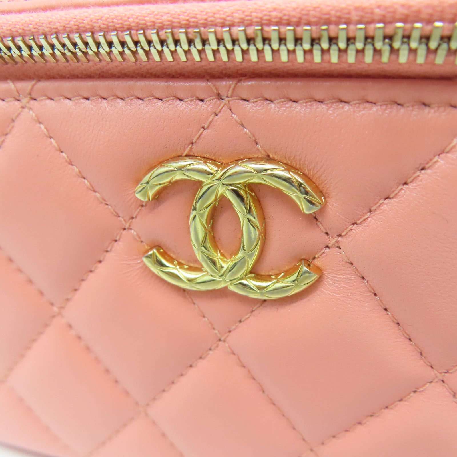 CHANEL 菱格羊皮皮革Chain Shoulder金扣鏈帶肩背袋粉紅色
