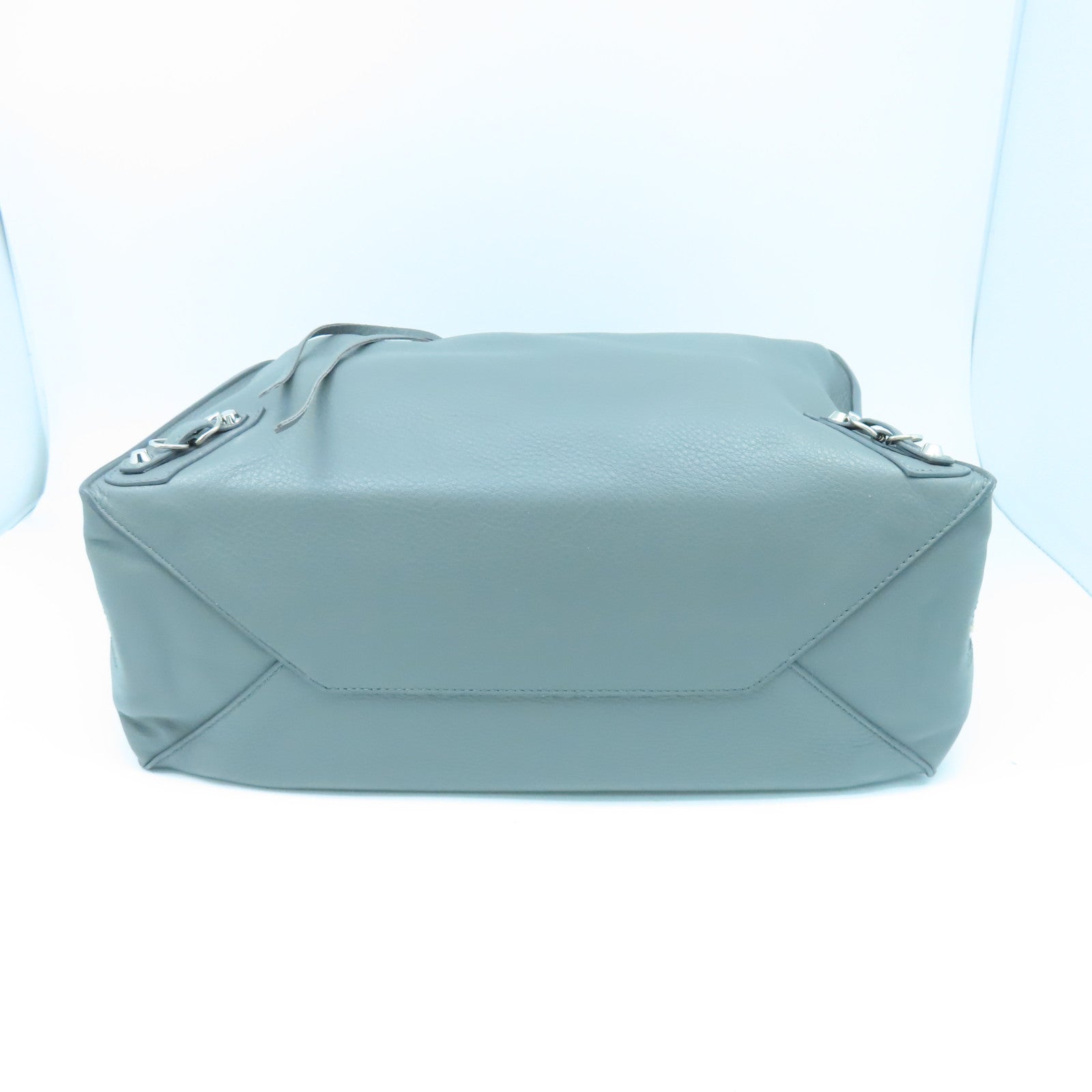BALENCIAGA 羊皮皮革Papier B4 Zip Round銀扣手挽肩背兩用袋灰色