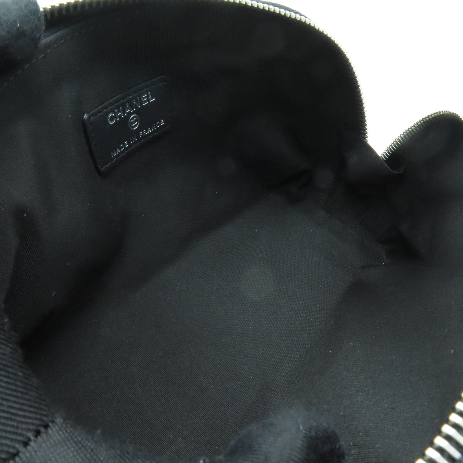 CHANEL 菱格漆皮皮革Clutch Bag銀扣手拿包黒色