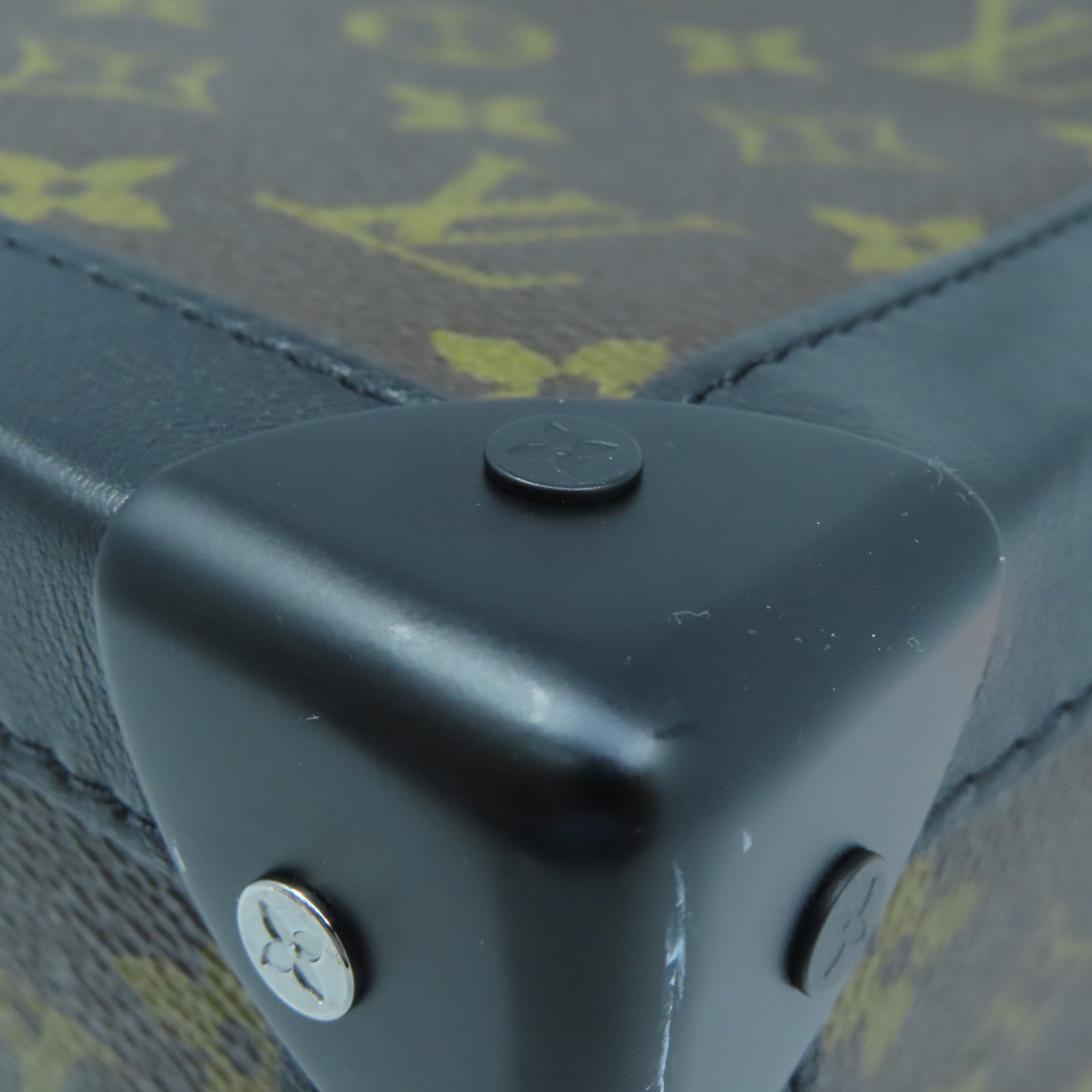 LOUIS VUITTON Monogram Soft Trunk肩背袋棕色