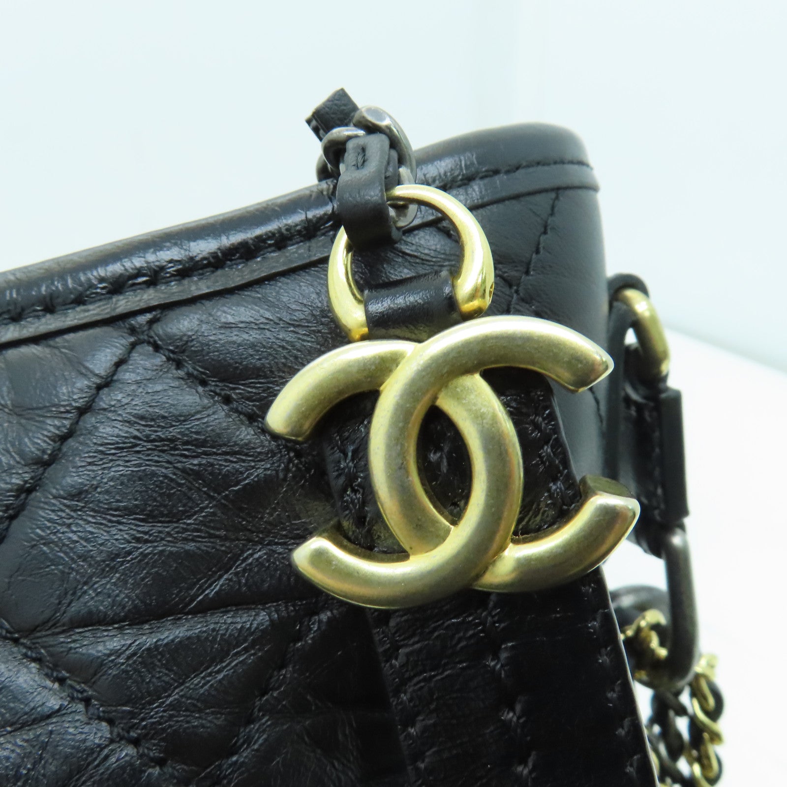 CHANEL 菱格Aged Calf皮革Small Gabrielle金扣/銀扣鏈帶肩背袋黑色