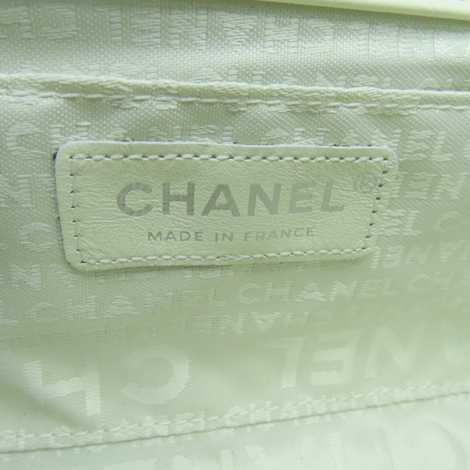 CHANEL 蛇皮皮革Chain Shoulder銀扣鏈帶肩背袋白色