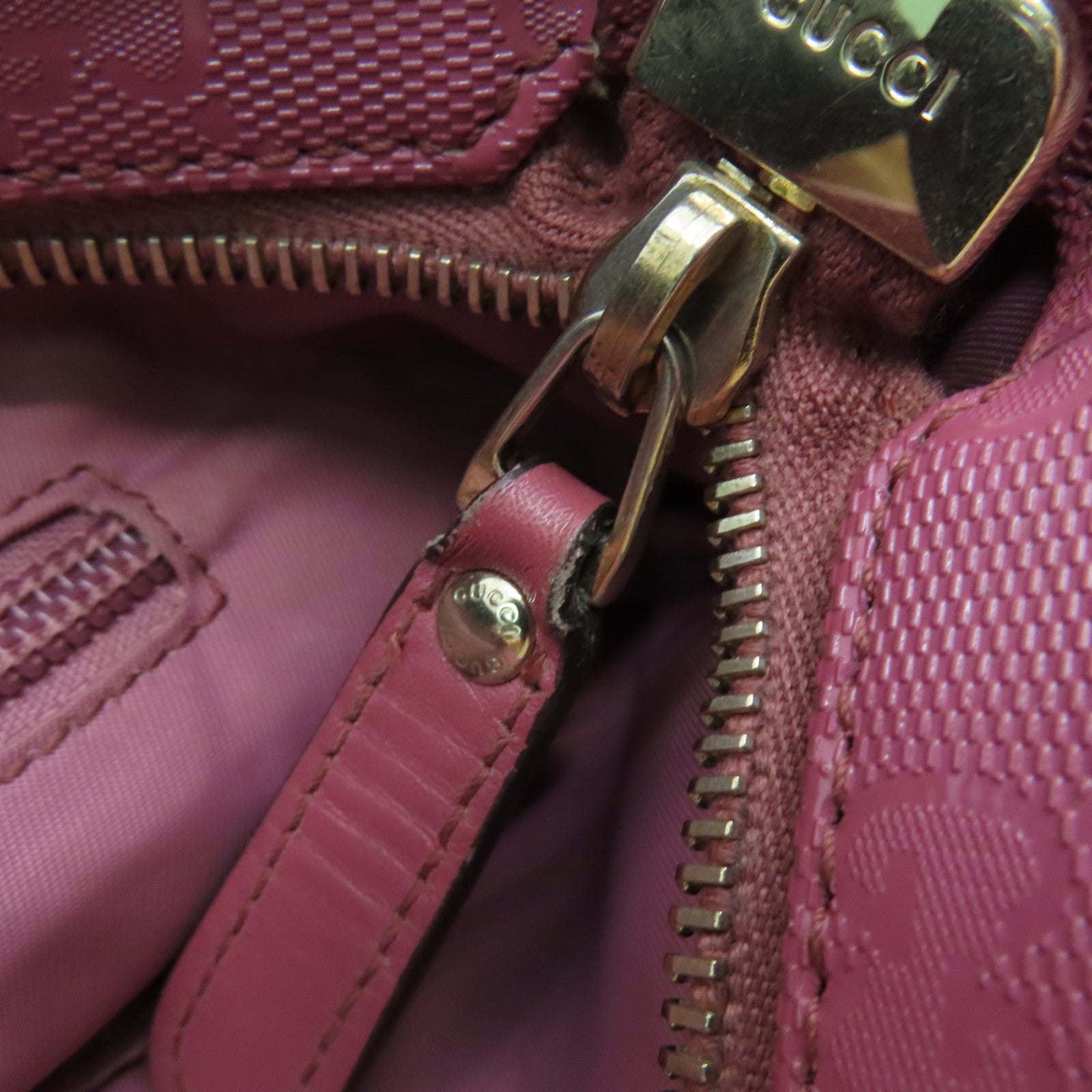 GUCCI 塗層帆布Shoulder Bag金扣肩背袋粉紅色