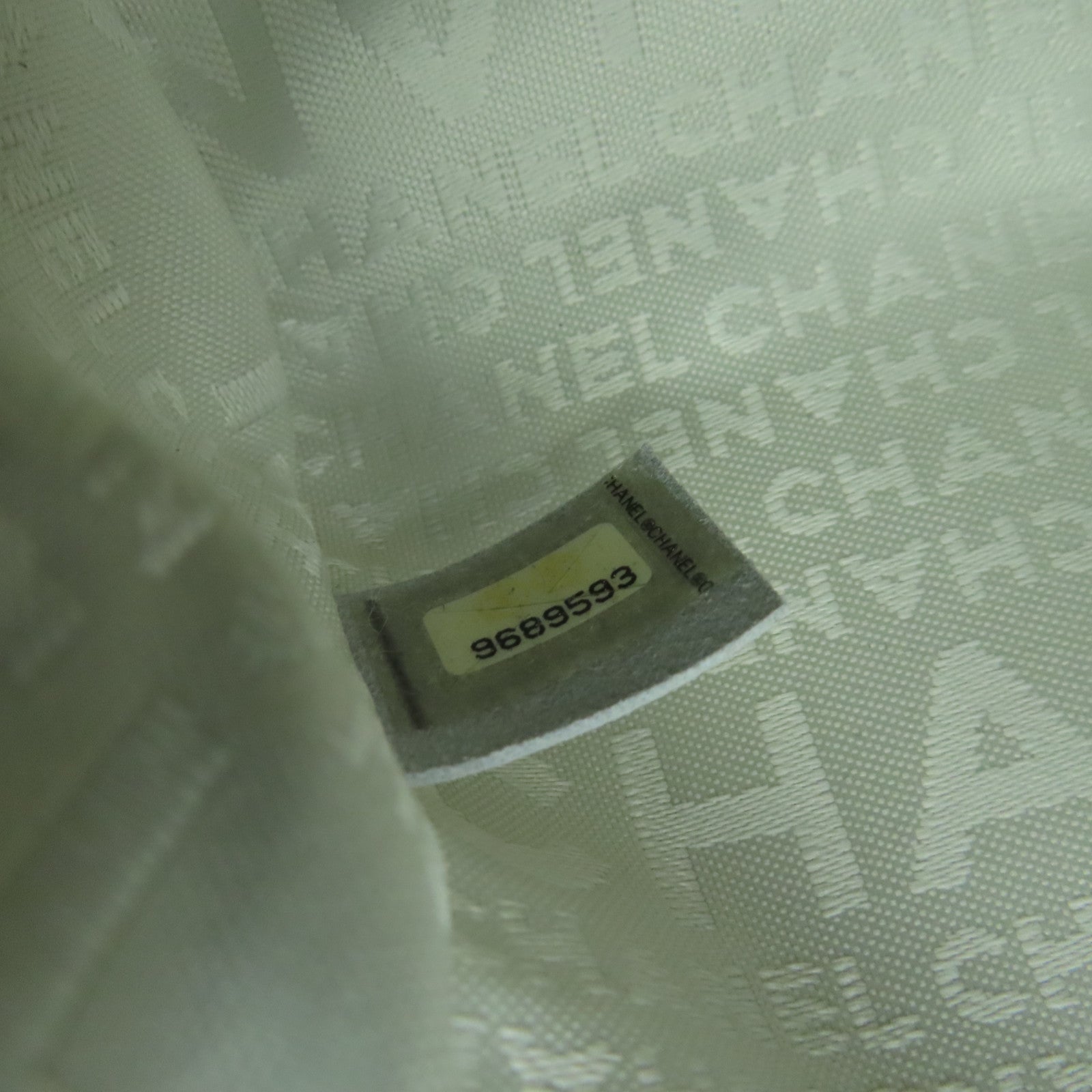 CHANEL 蛇皮皮革Chain Shoulder銀扣鏈帶肩背袋白色