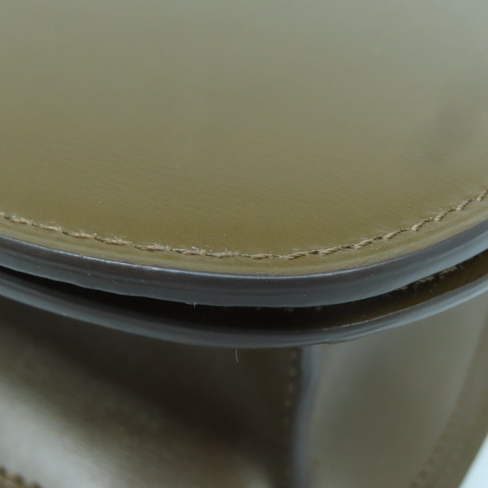 CELINE 牛皮皮革Classic Box Medium金扣肩背袋棕色