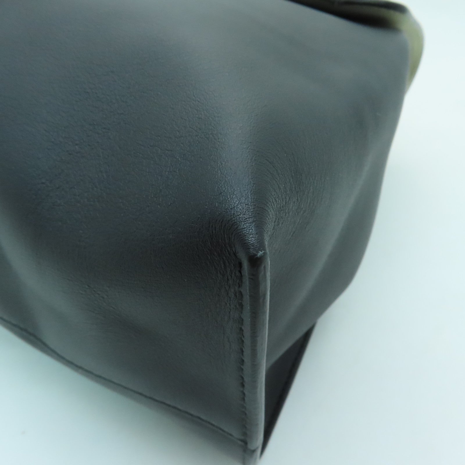 GUCCI 【激減優惠】牛皮皮革Nimfair Bamboo Backpack金扣背包黑色/白色