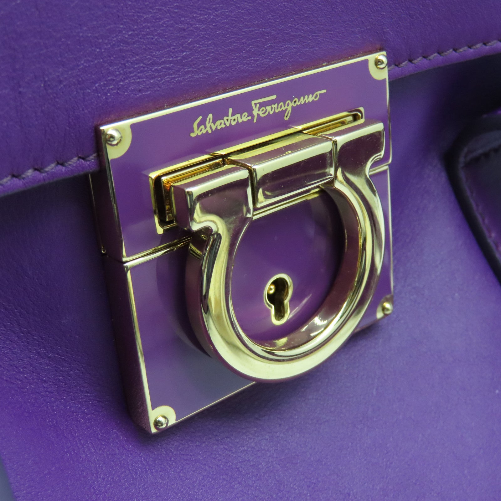 Salvatore Ferragamo 牛皮皮革Shoulder Bag金扣手挽肩背兩用袋紫色
