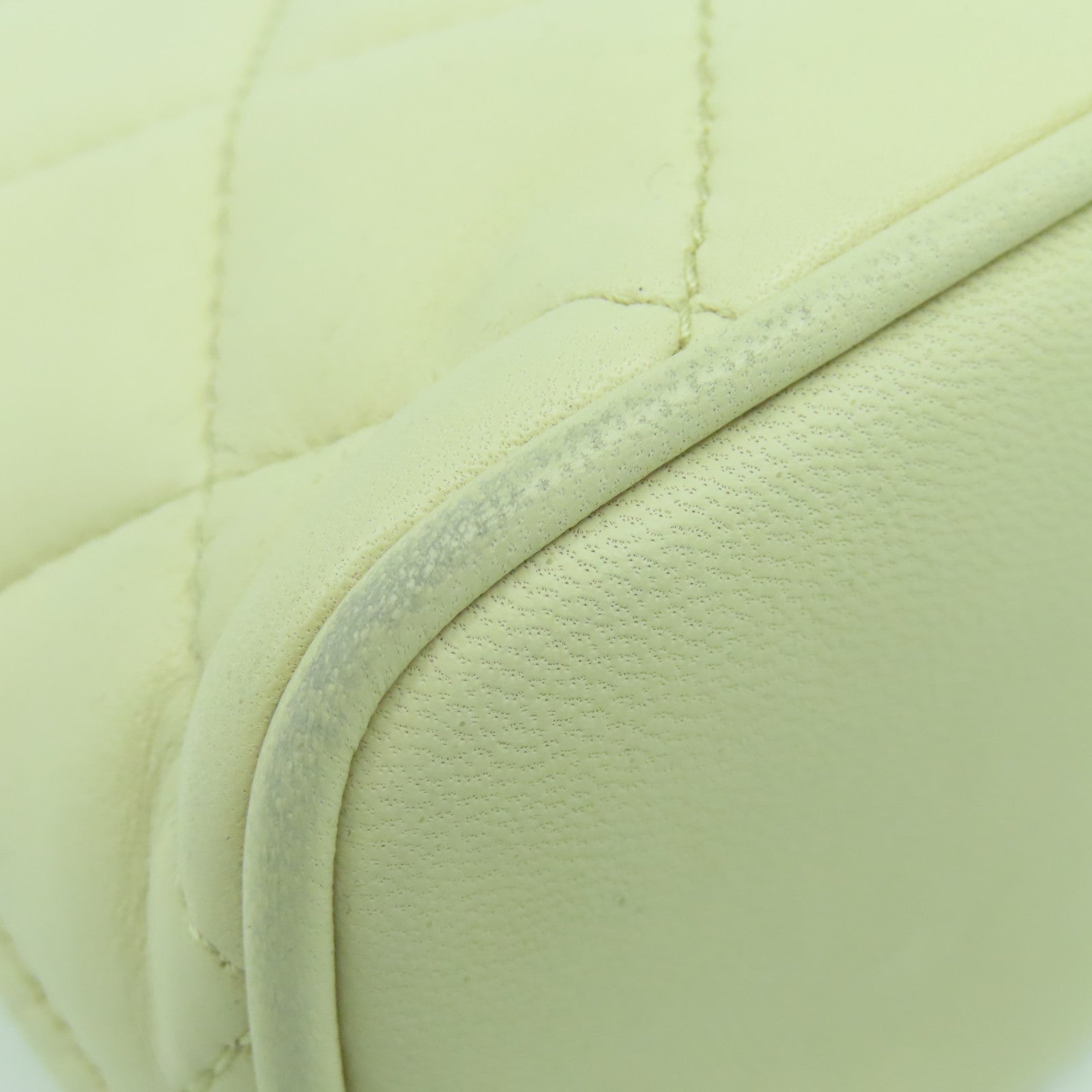 CHANEL 菱格牛皮皮革Handbag金扣手挽袋米色
