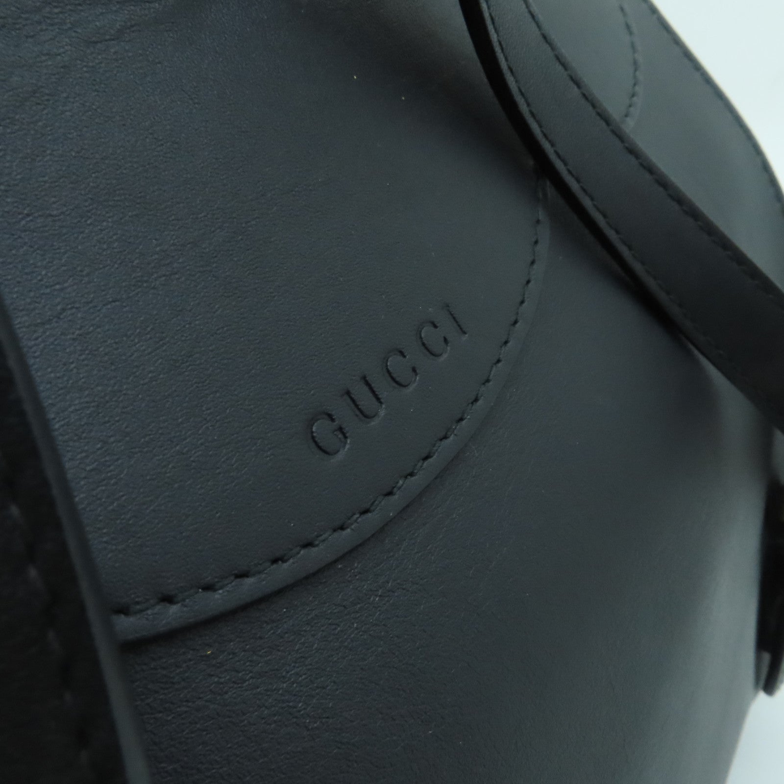 GUCCI 【激減優惠】牛皮皮革Nimfair Bamboo Backpack金扣背包黑色/白色