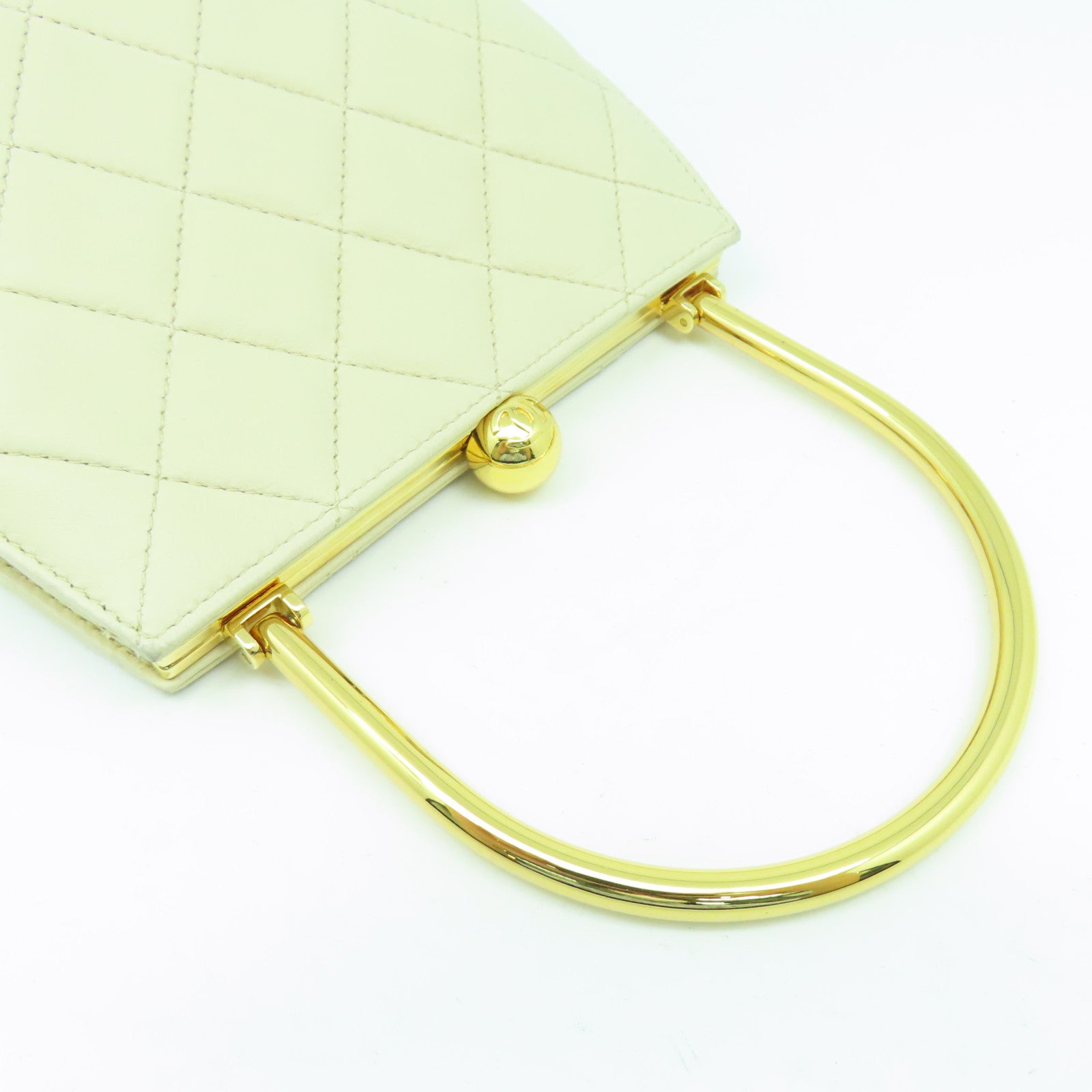 CHANEL 菱格牛皮皮革Handbag金扣手挽袋米色