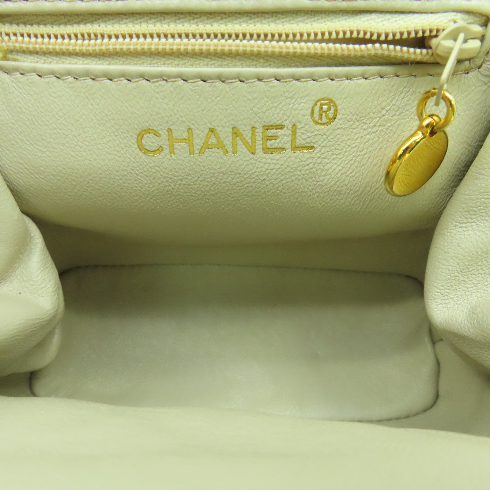 CHANEL 菱格牛皮皮革Handbag金扣手挽袋米色