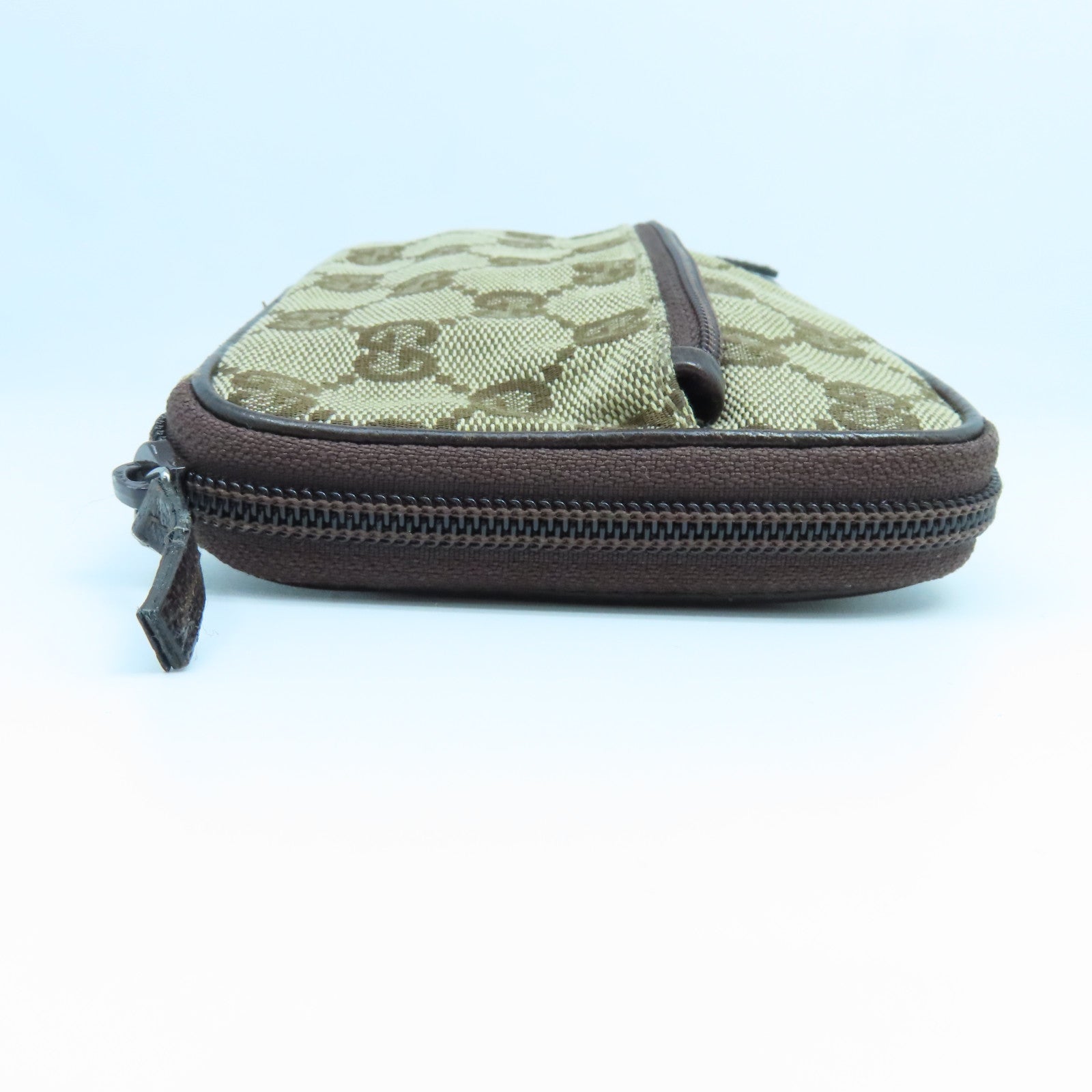 GUCCI 帆布Shoulder Pouch銀扣肩背袋啡色