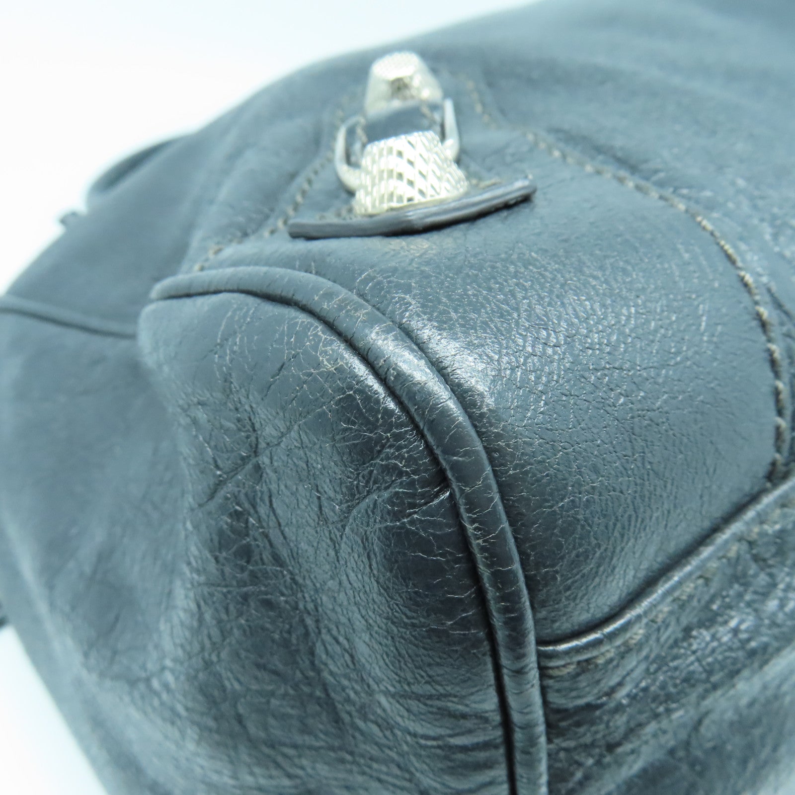 BALENCIAGA 牛皮皮革Giant Velo银扣肩背袋灰色