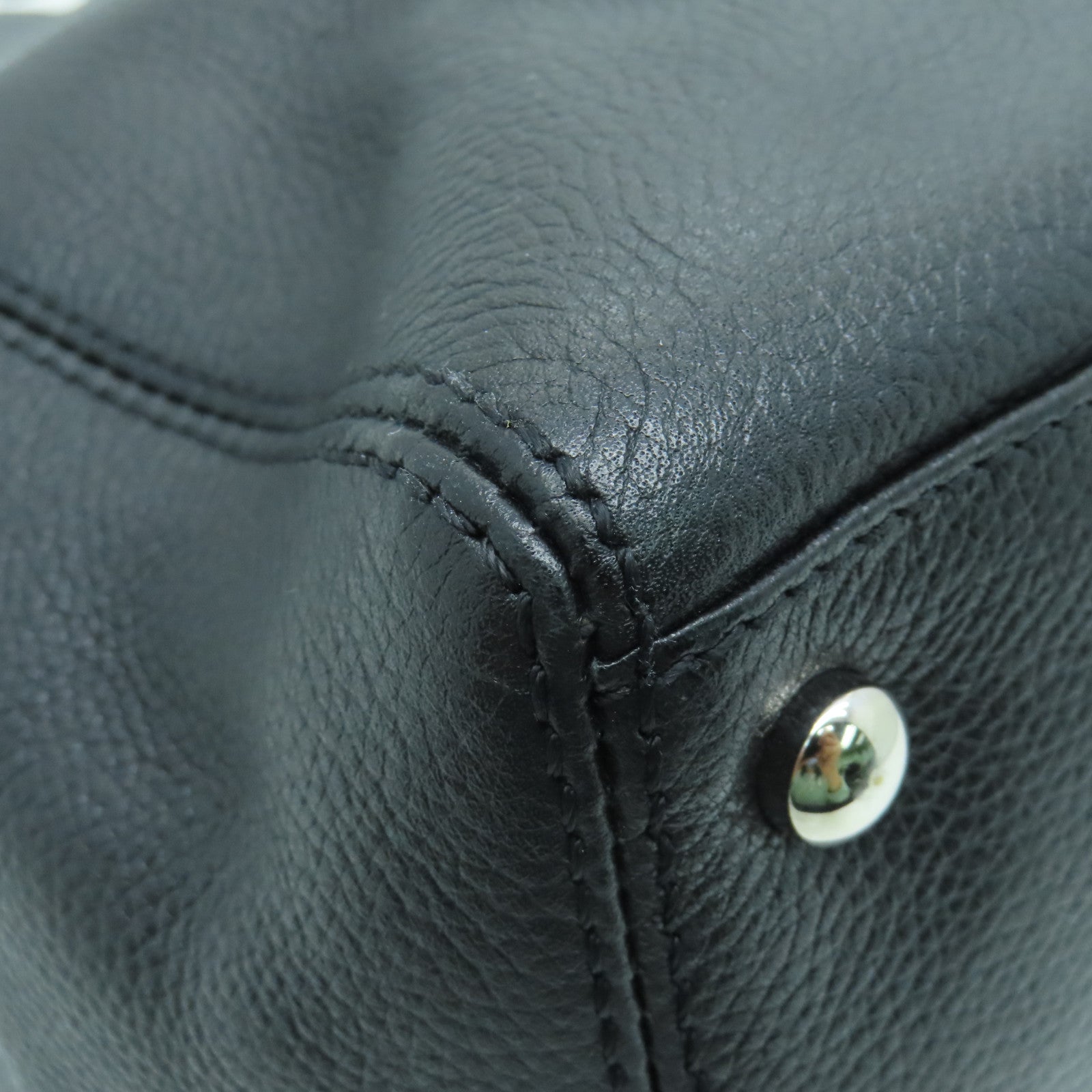 CHANEL cowhide leather Shoulder Bag silver buckle handle shoulder bag black