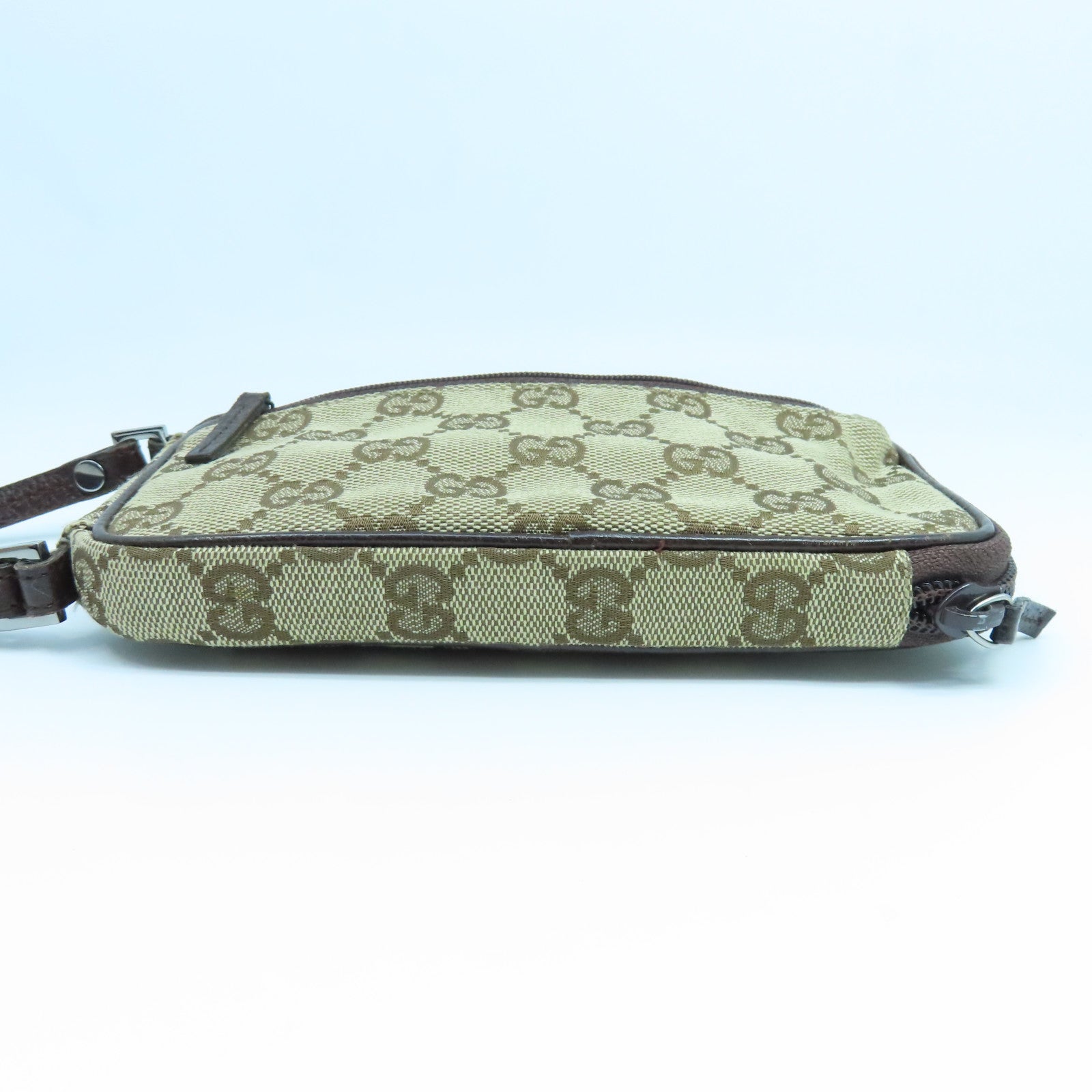 GUCCI 帆布Shoulder Pouch銀扣肩背袋啡色