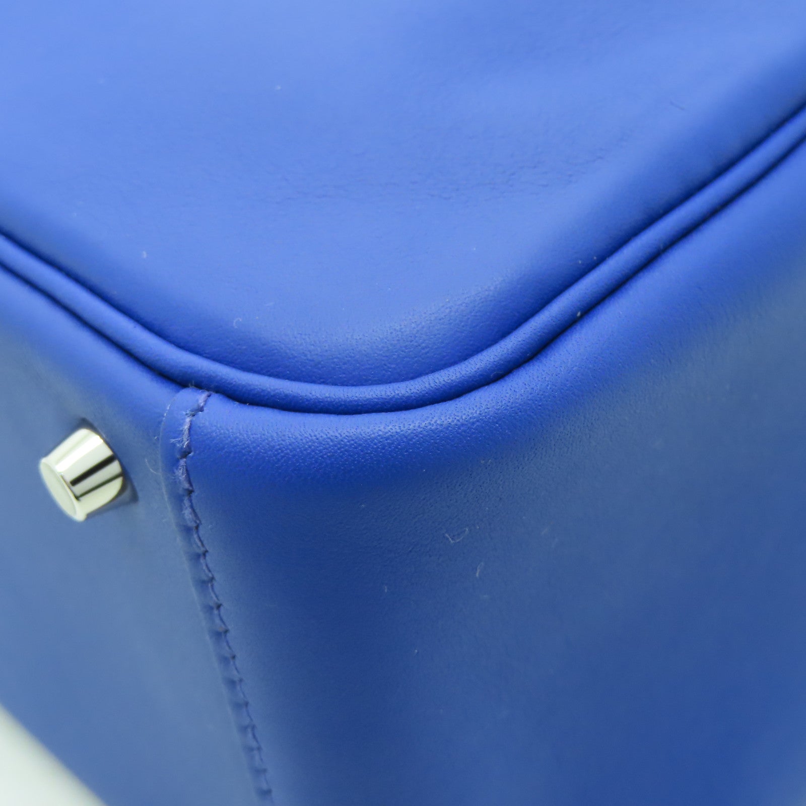 HERMES Swift皮革Mini Lindy銀扣肩背袋藍色