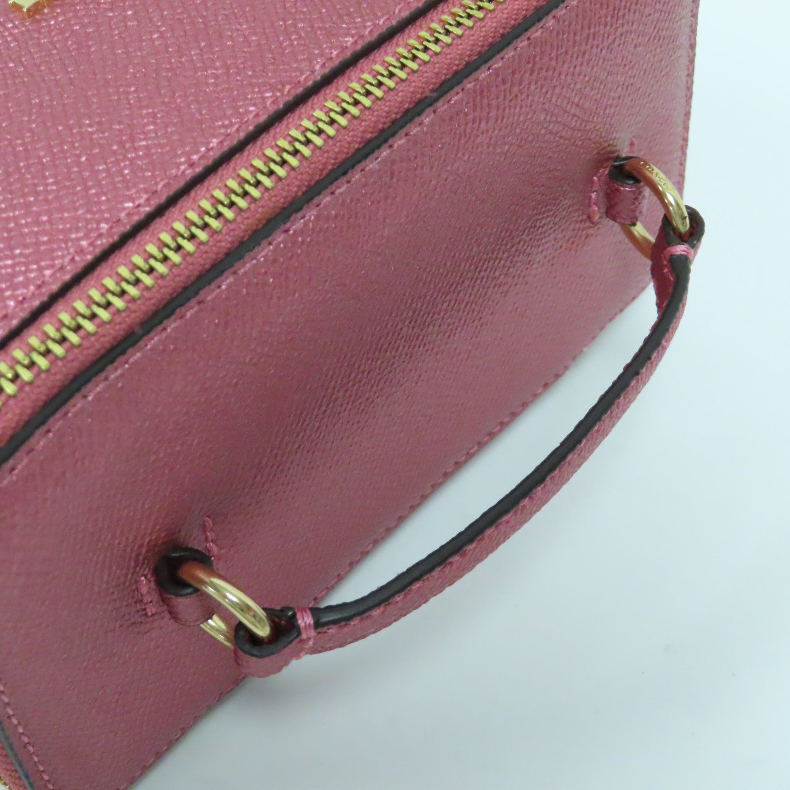 COACH 皮革Mini Vanity Case金扣手挽袋粉紅色