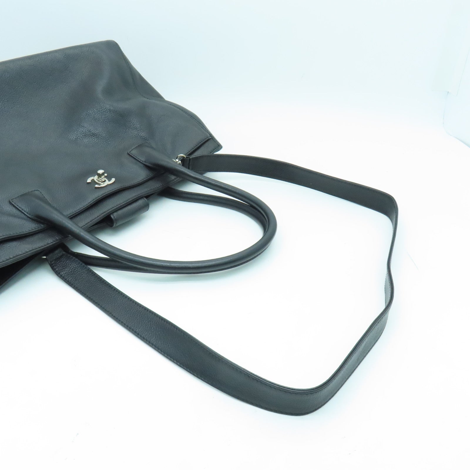 CHANEL cowhide leather Shoulder Bag silver buckle handle shoulder bag black