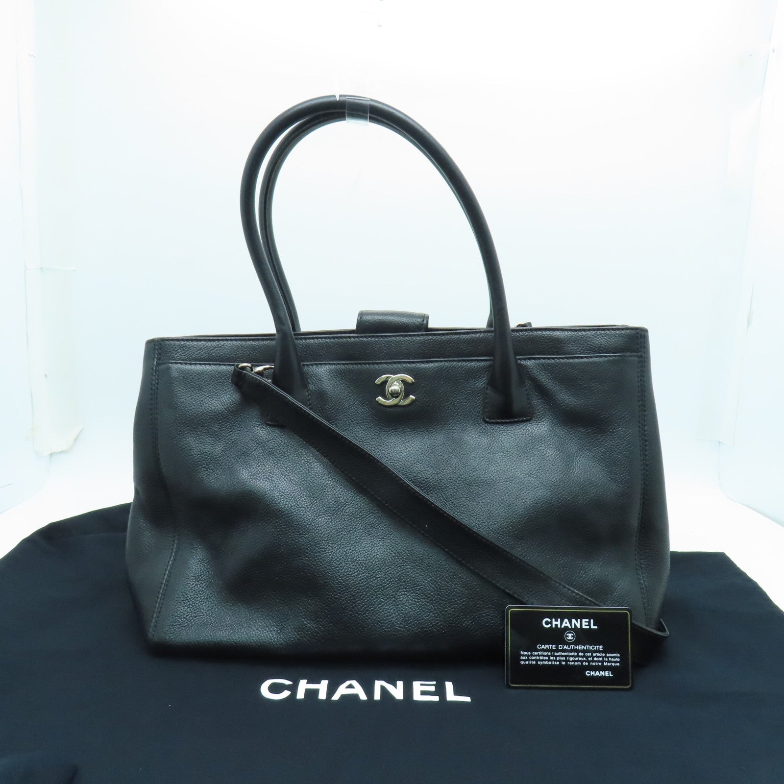 CHANEL cowhide leather Shoulder Bag silver buckle handle shoulder bag black