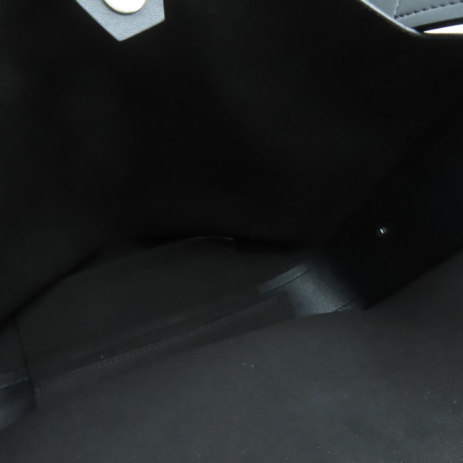 GIVENCHY 牛皮皮革Shoulder Bag银扣肩背袋黑色