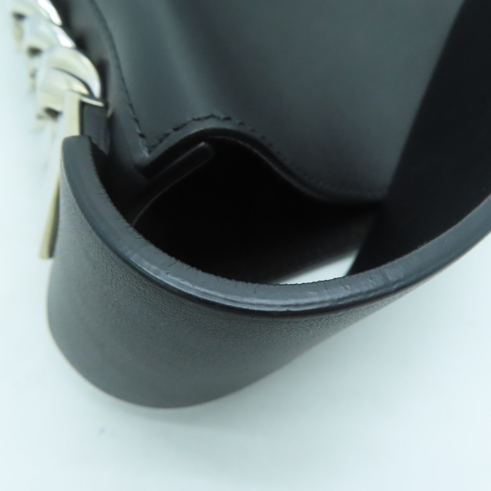 GIVENCHY 牛皮皮革Shoulder Bag银扣肩背袋黑色
