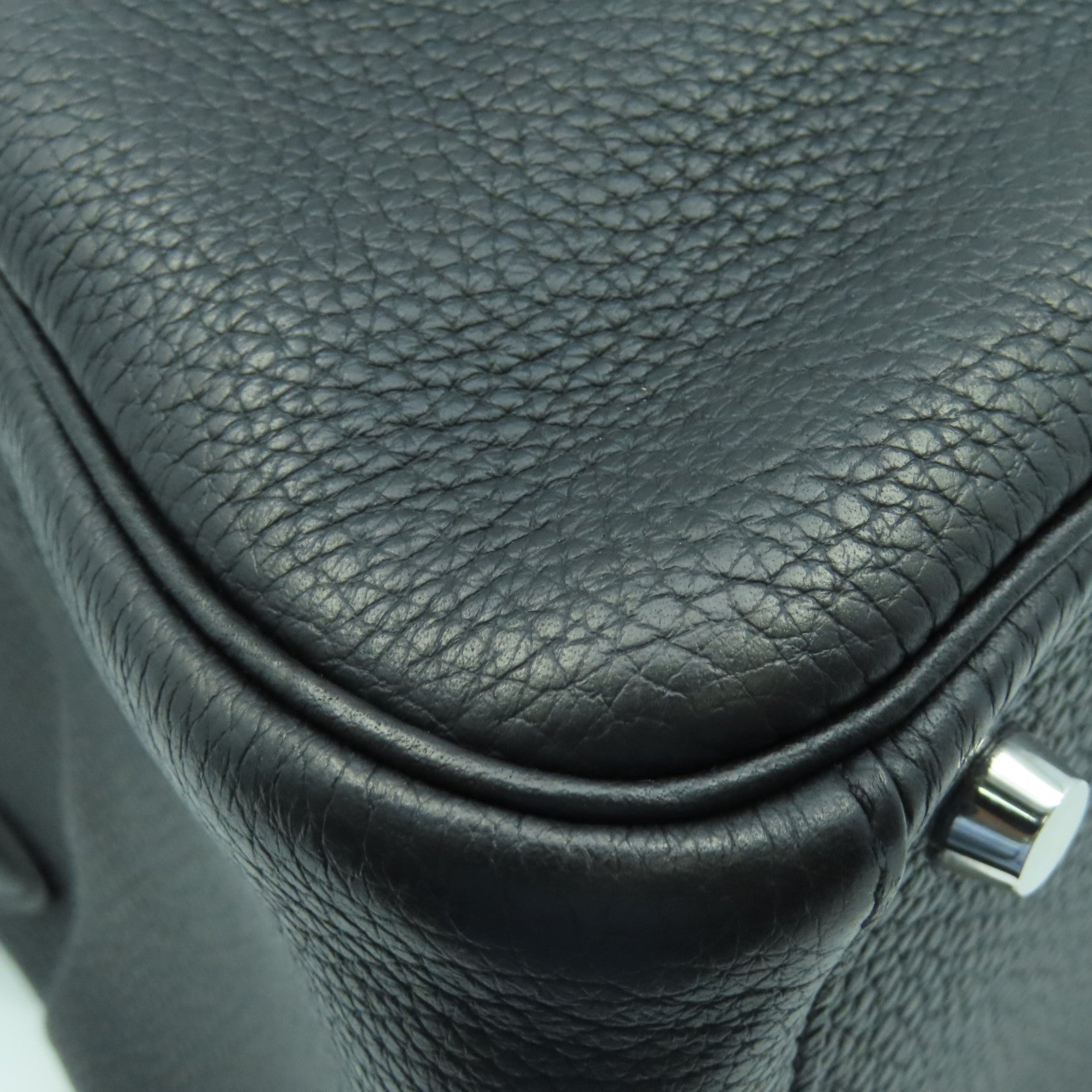 HERMES Taurillon Clemence皮革Lindy 26銀扣手挽肩背兩用袋黑色