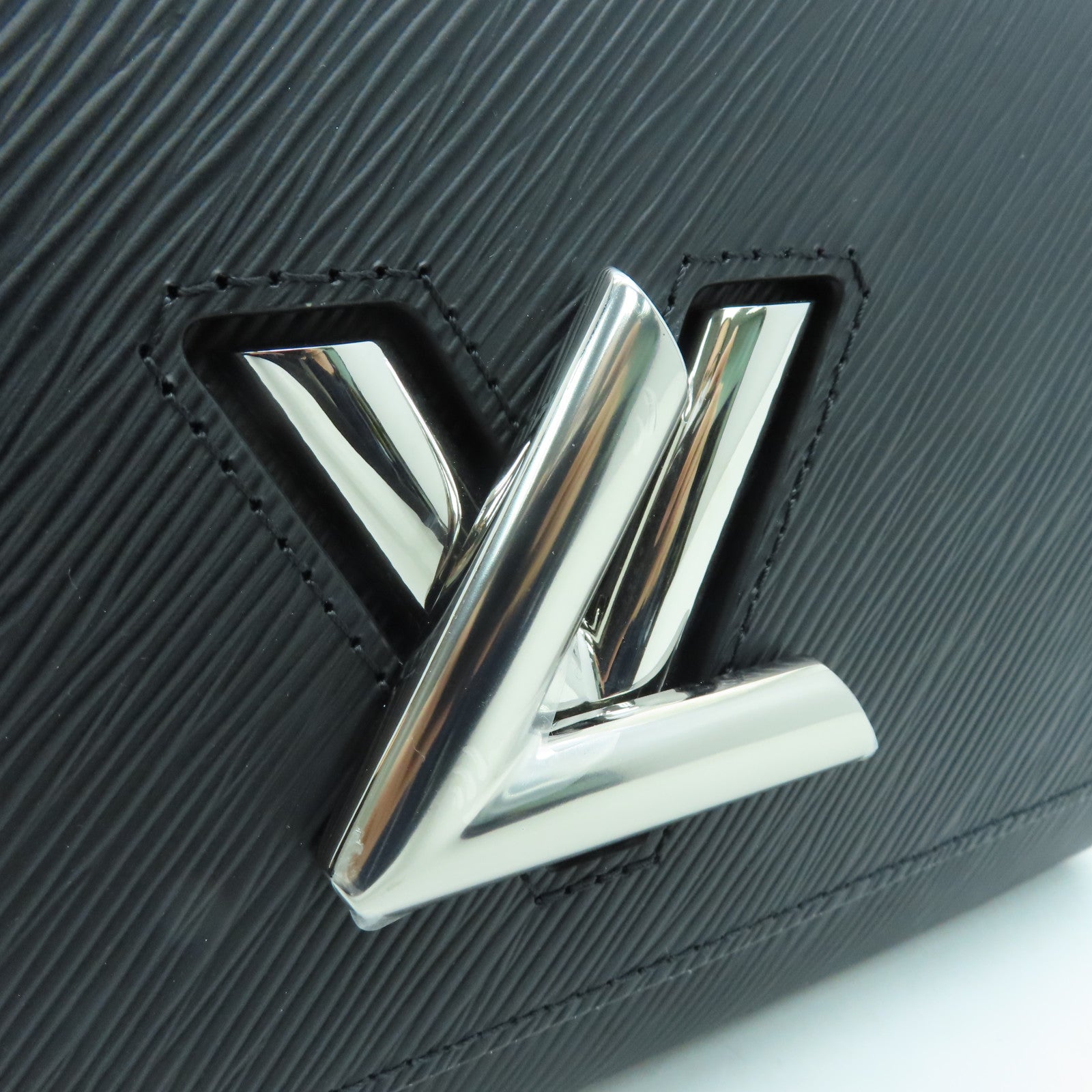 LOUIS VUITTON Epi Twist MM銀扣鏈帶肩背袋黑色