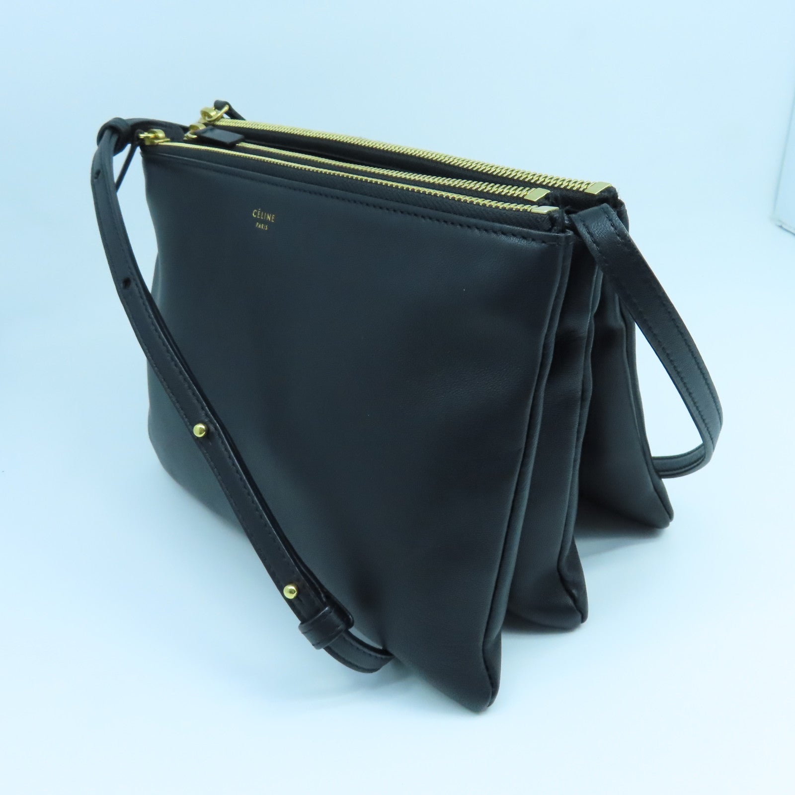 CELINE 【激減優惠】牛皮皮革Shoulder Pouch金扣肩背袋黑色