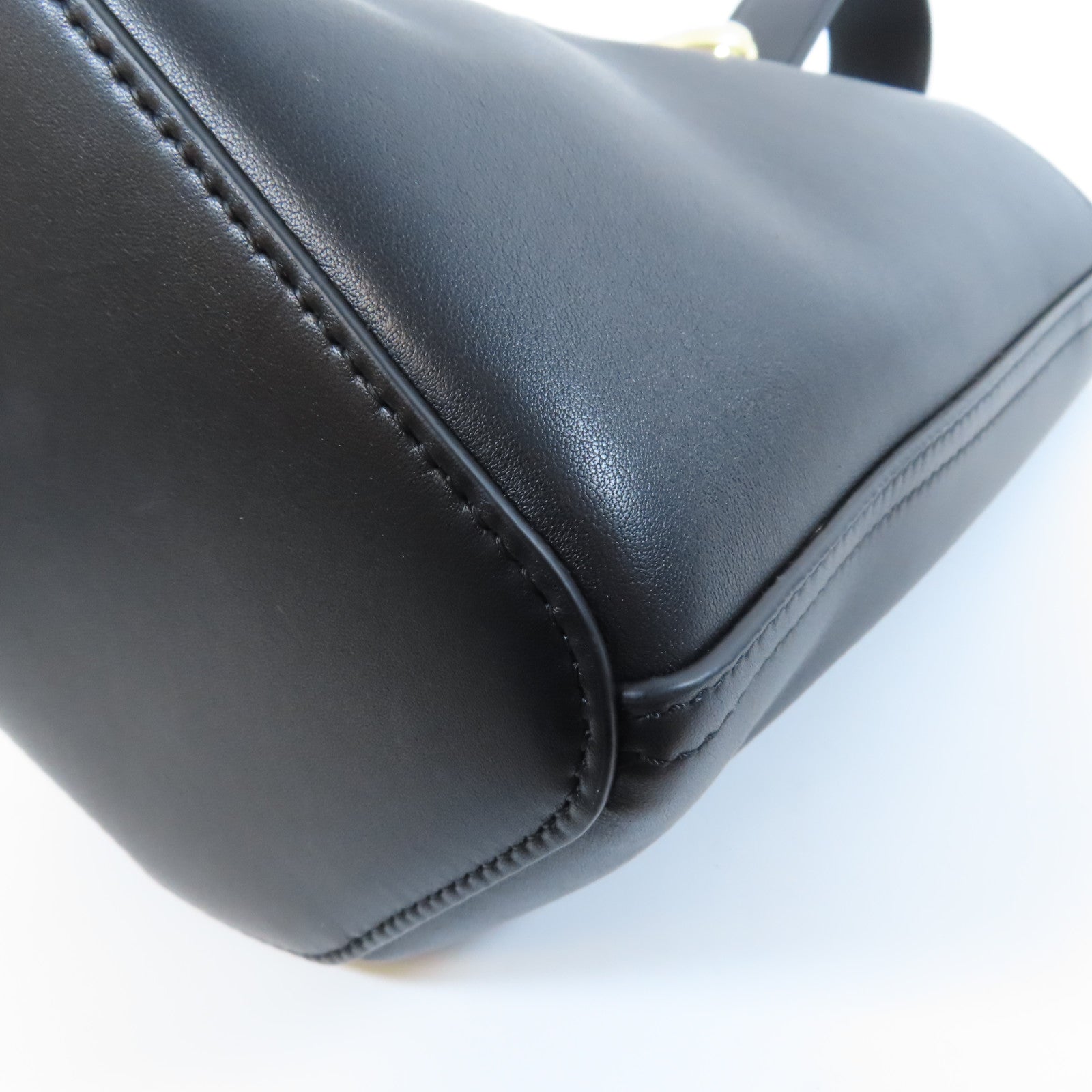 LOEWE 牛皮皮革Mini Pebble Bucket bag金扣手挽肩背兩用袋黑色
