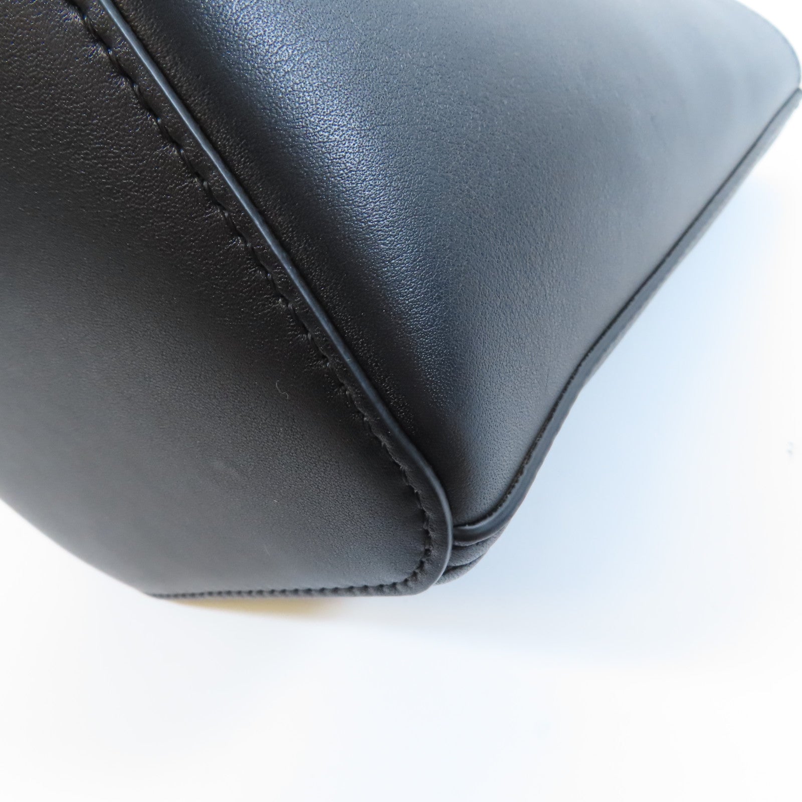LOEWE 牛皮皮革Mini Pebble Bucket bag金扣手挽肩背兩用袋黑色