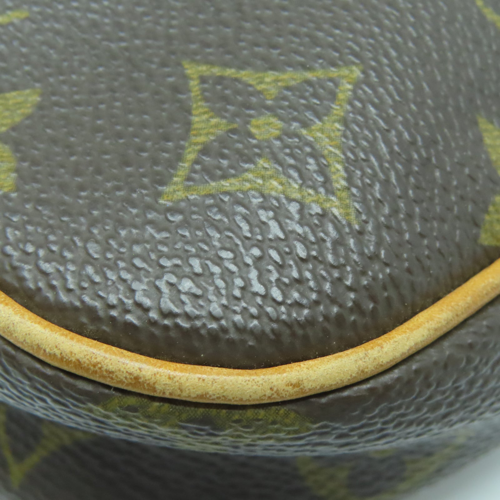 LOUIS VUITTON Monogram Pochette Gange金扣胸包棕色