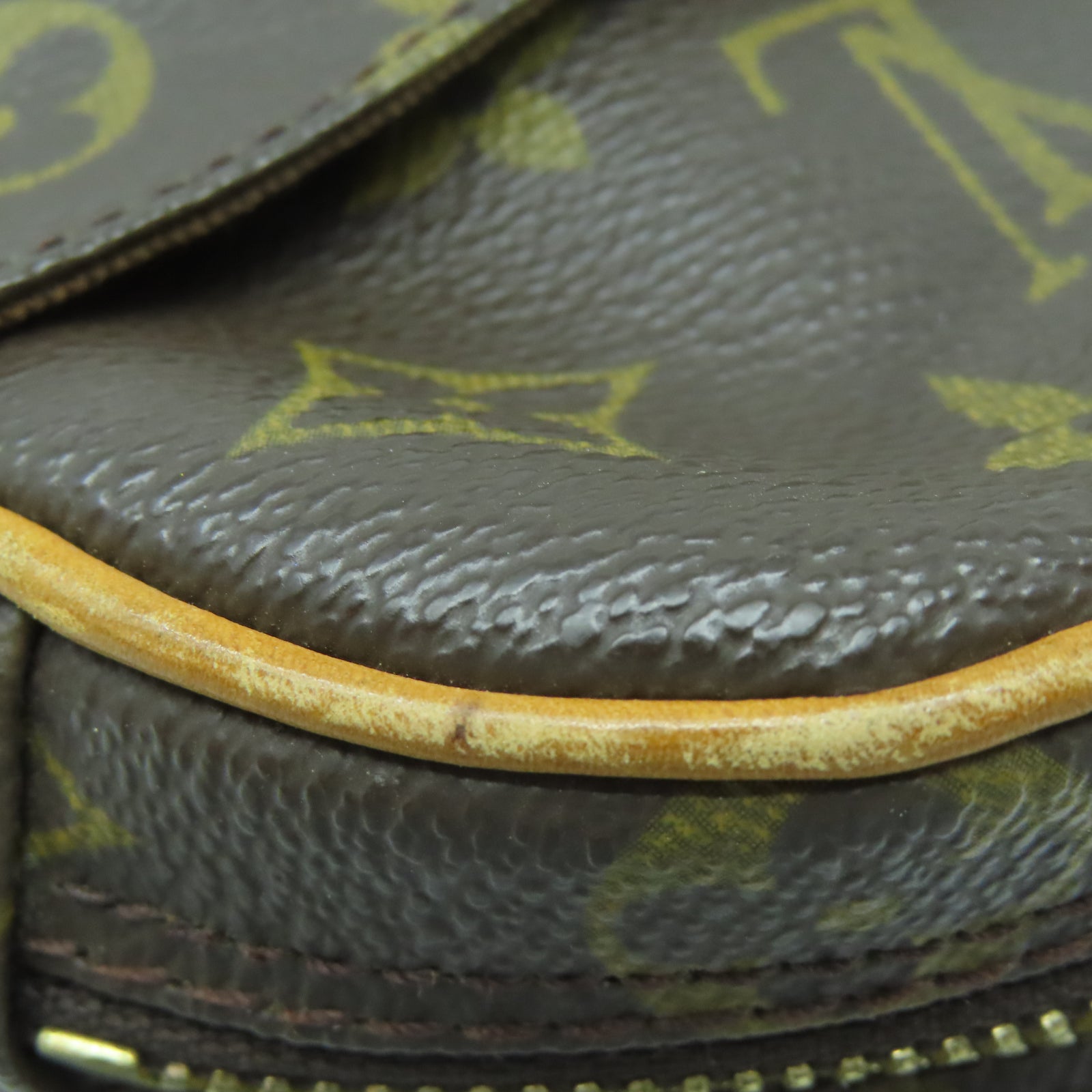 LOUIS VUITTON Monogram Pochette Gange金扣胸包棕色