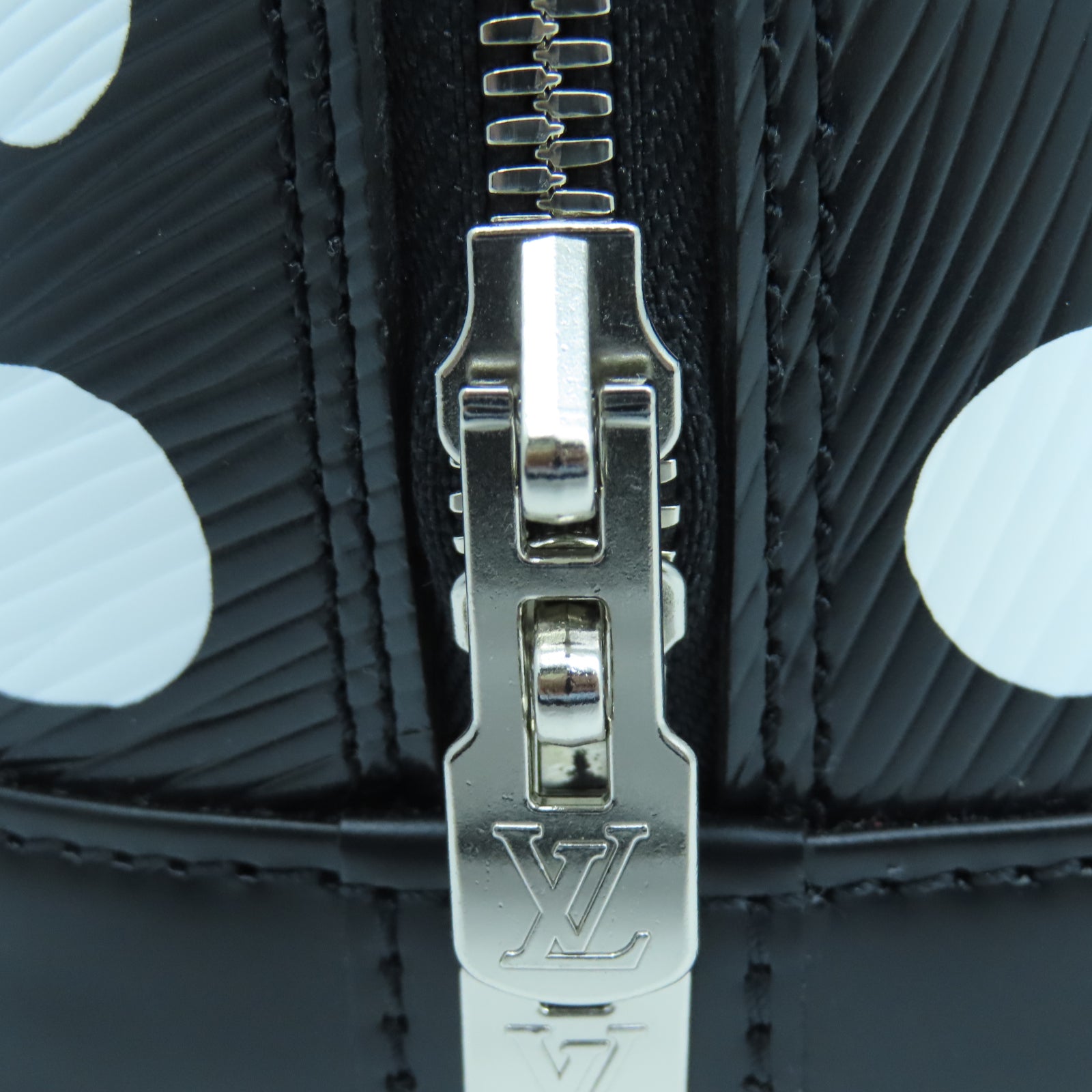 LOUIS VUITTON Epi皮革YK Alma BB銀扣手挽肩背兩用袋黑色/白色