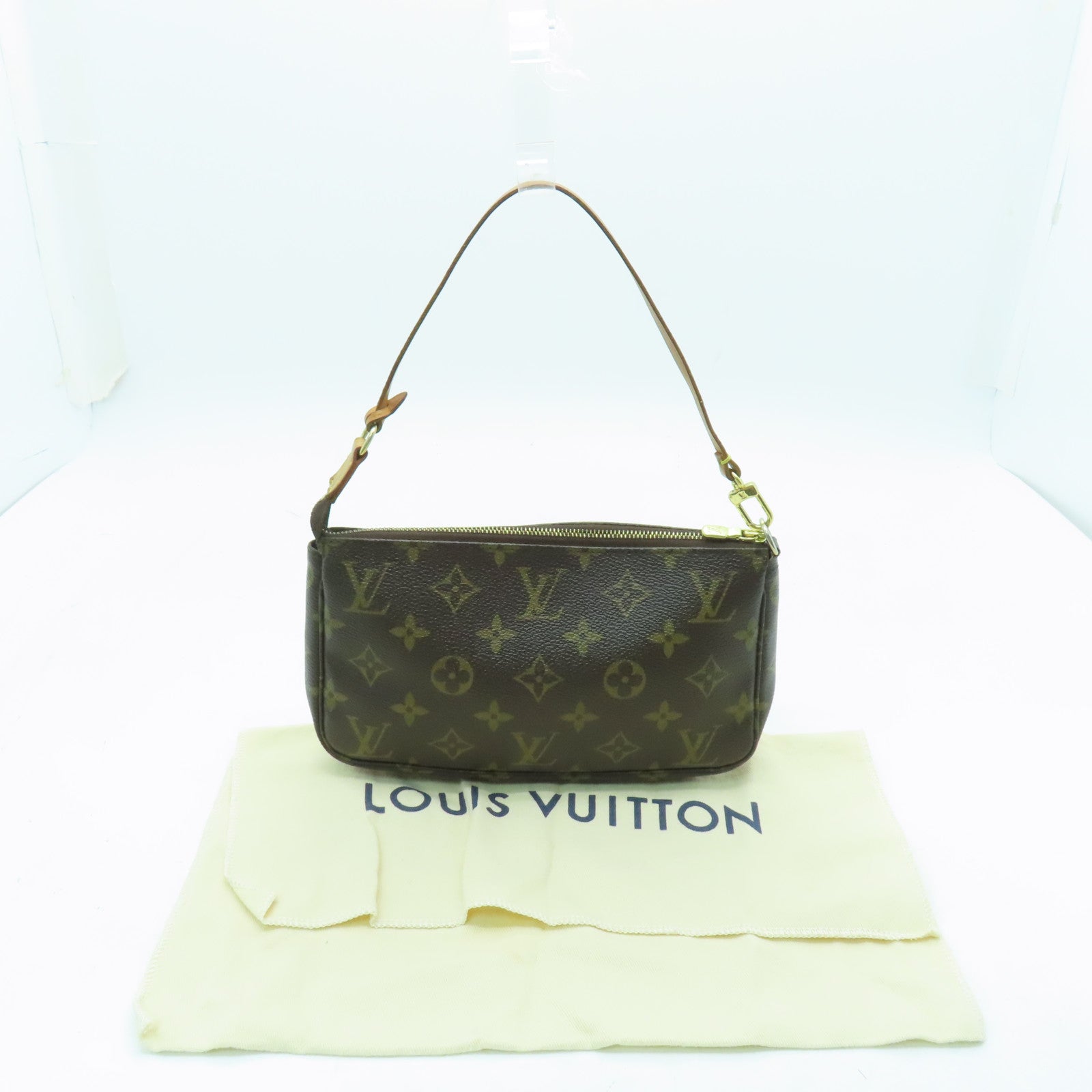 LOUIS VUITTON Monogram Pochette Accessories金扣手挽袋啡色