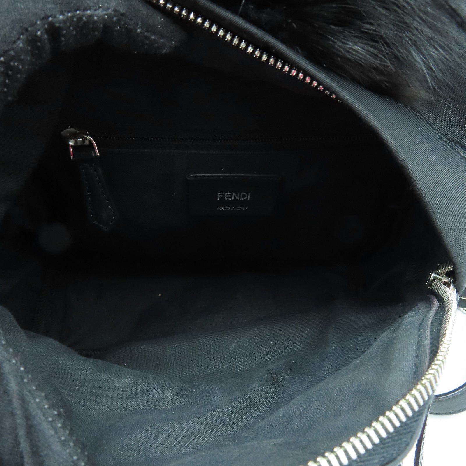FENDI 尼龍Backpack銀扣背包黑色