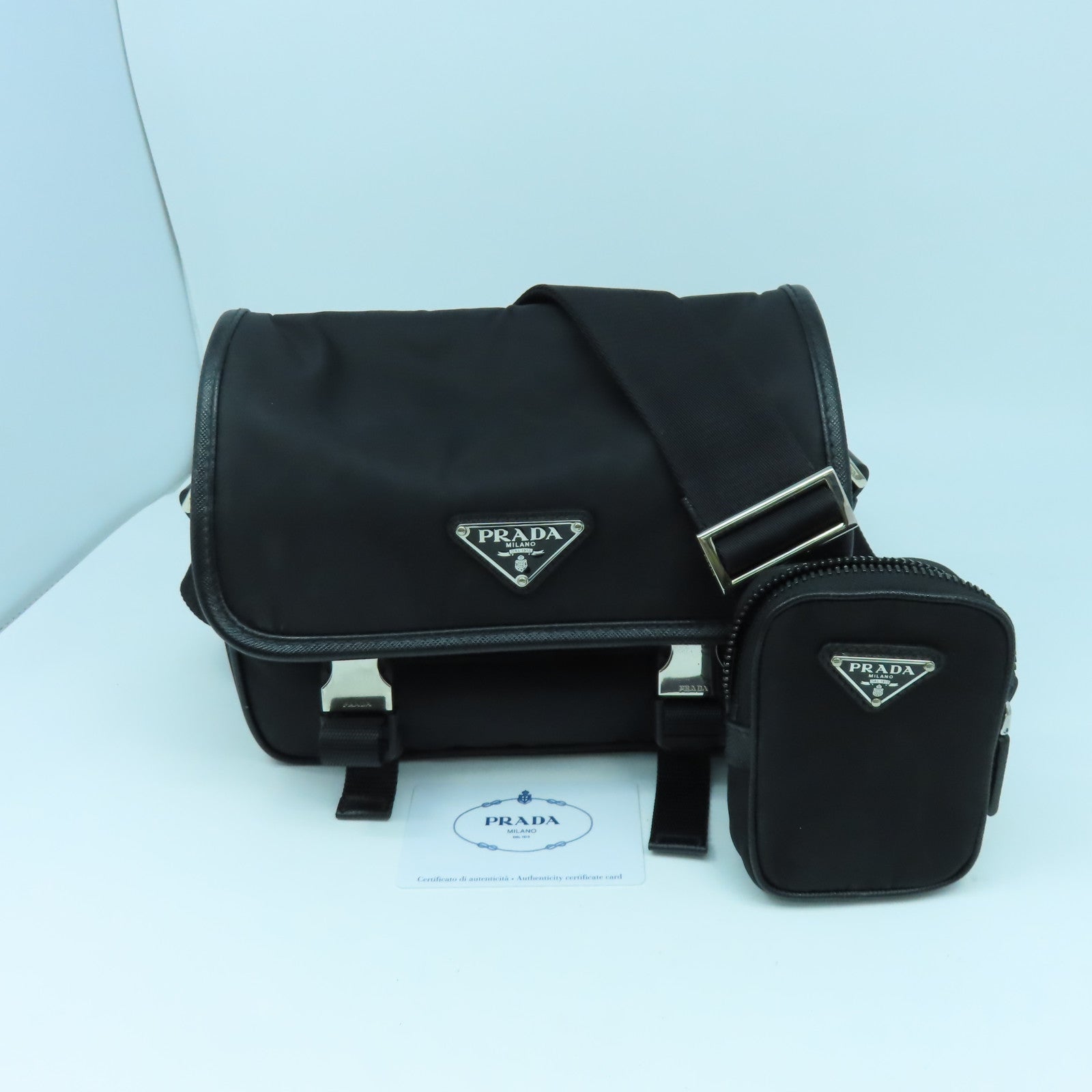 PRADA 尼龍Shoulder Bag銀扣肩背袋黑色