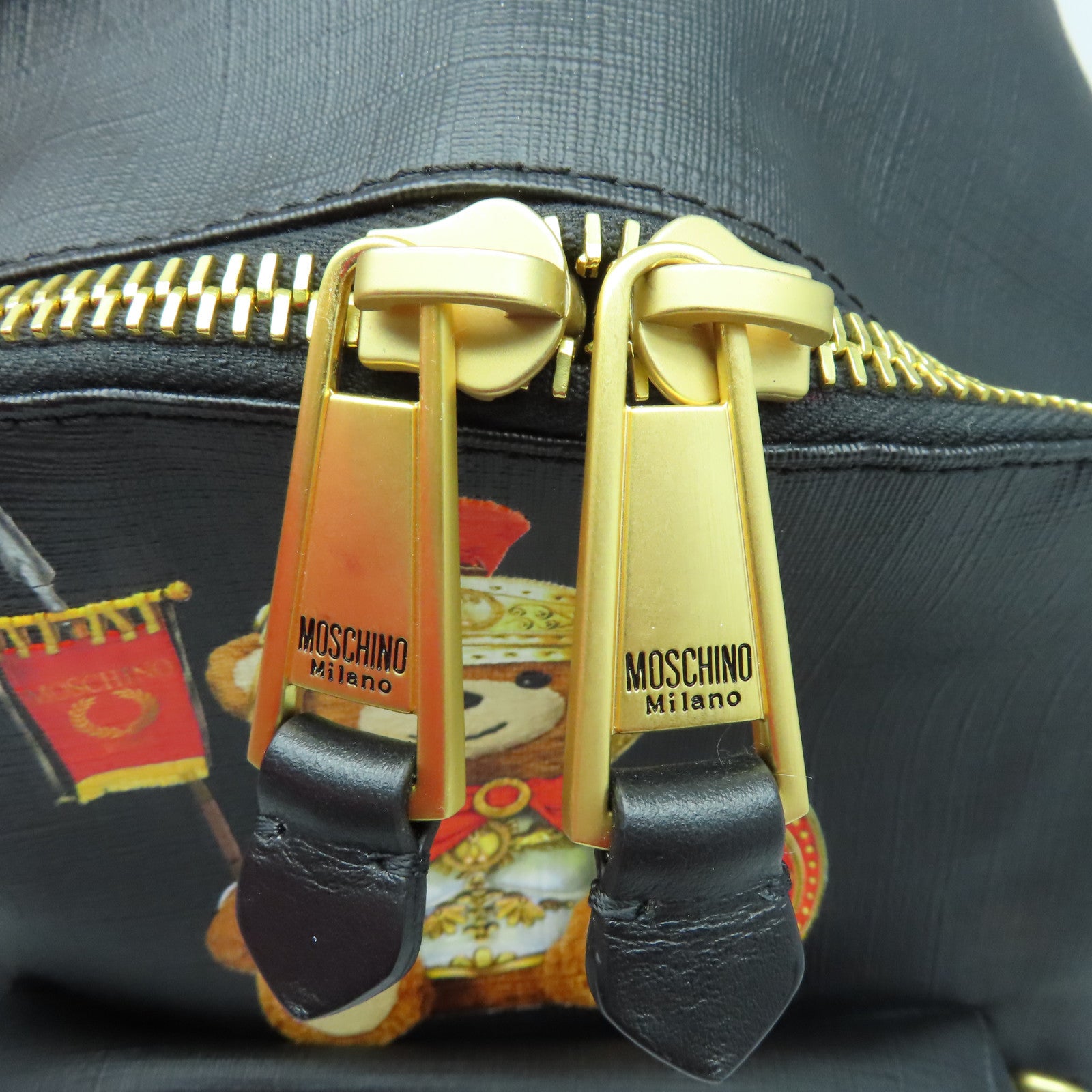 MOSCHINO 涂层帆布Roma Teddy Bear Backpack金扣背包黑色