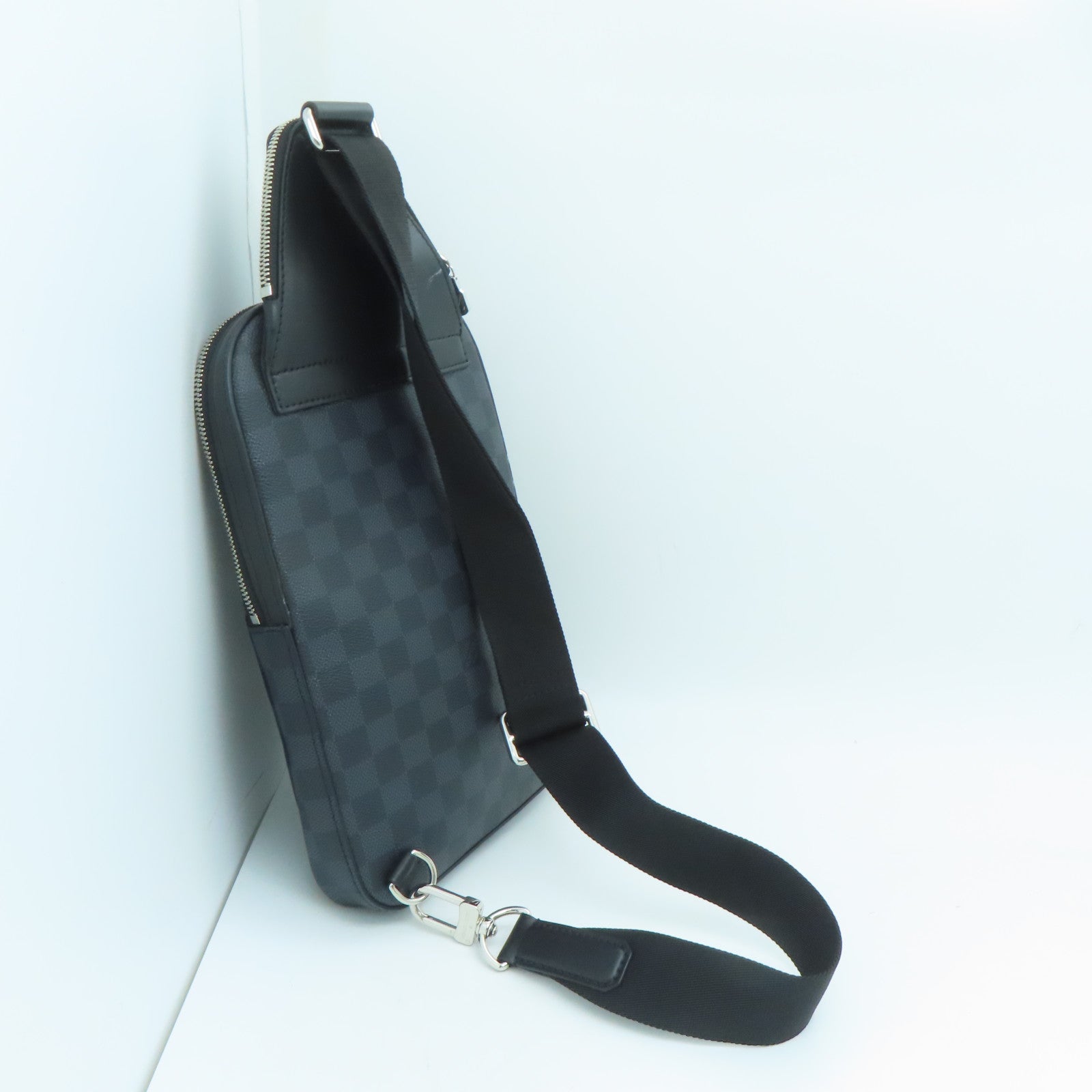 LOUIS VUITTON Damier Avenue Shoulder Bag银扣肩背袋黑色